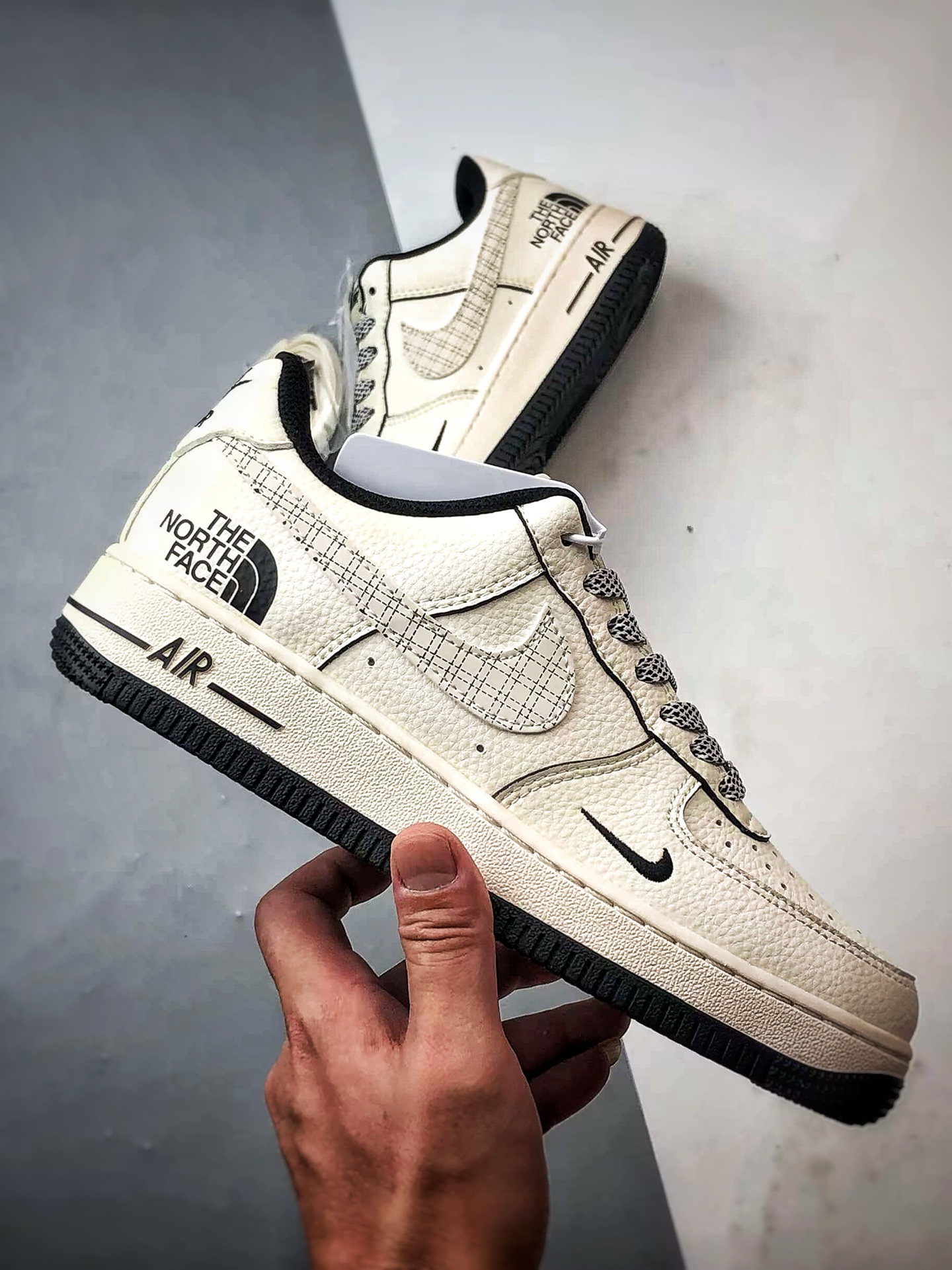 TNF x Air Force 1 Low 米白黑格纹钩 JP8048-007