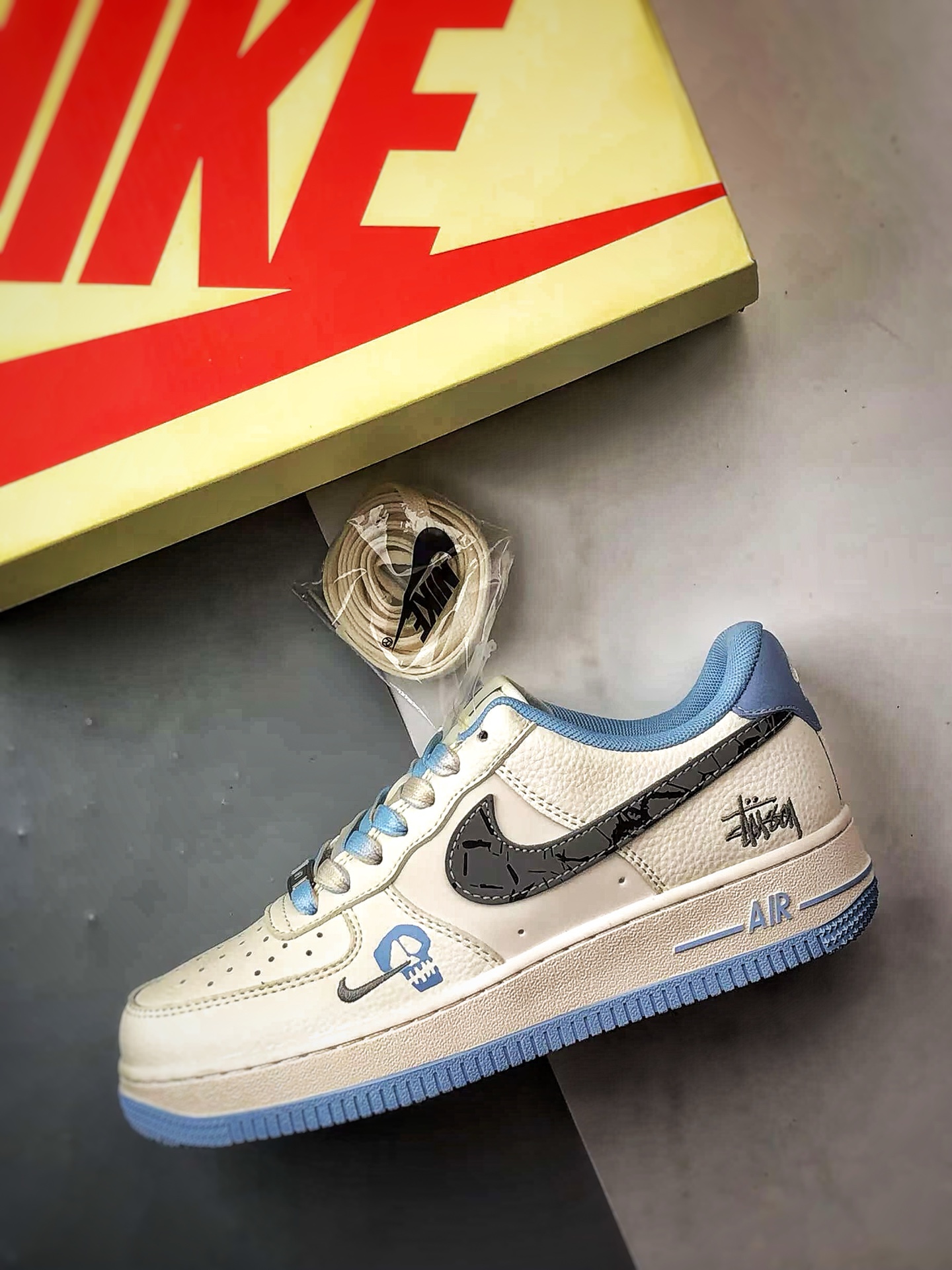 Stussy x Air Force 1 Low 米白蓝灰钩 QW5606-269