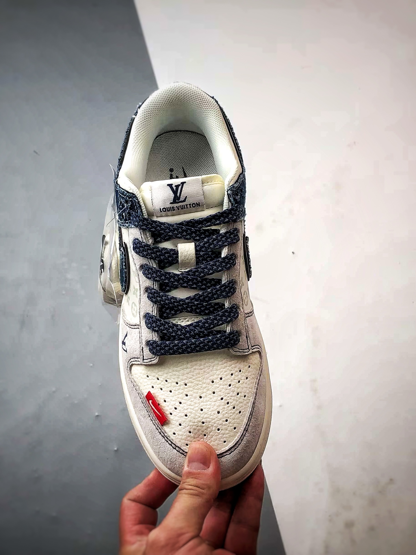 NK Dunk Low Retro ”DIY高端定制” LV老花牛仔灰蓝拼接 低帮休闲运动板鞋 YX5066-381