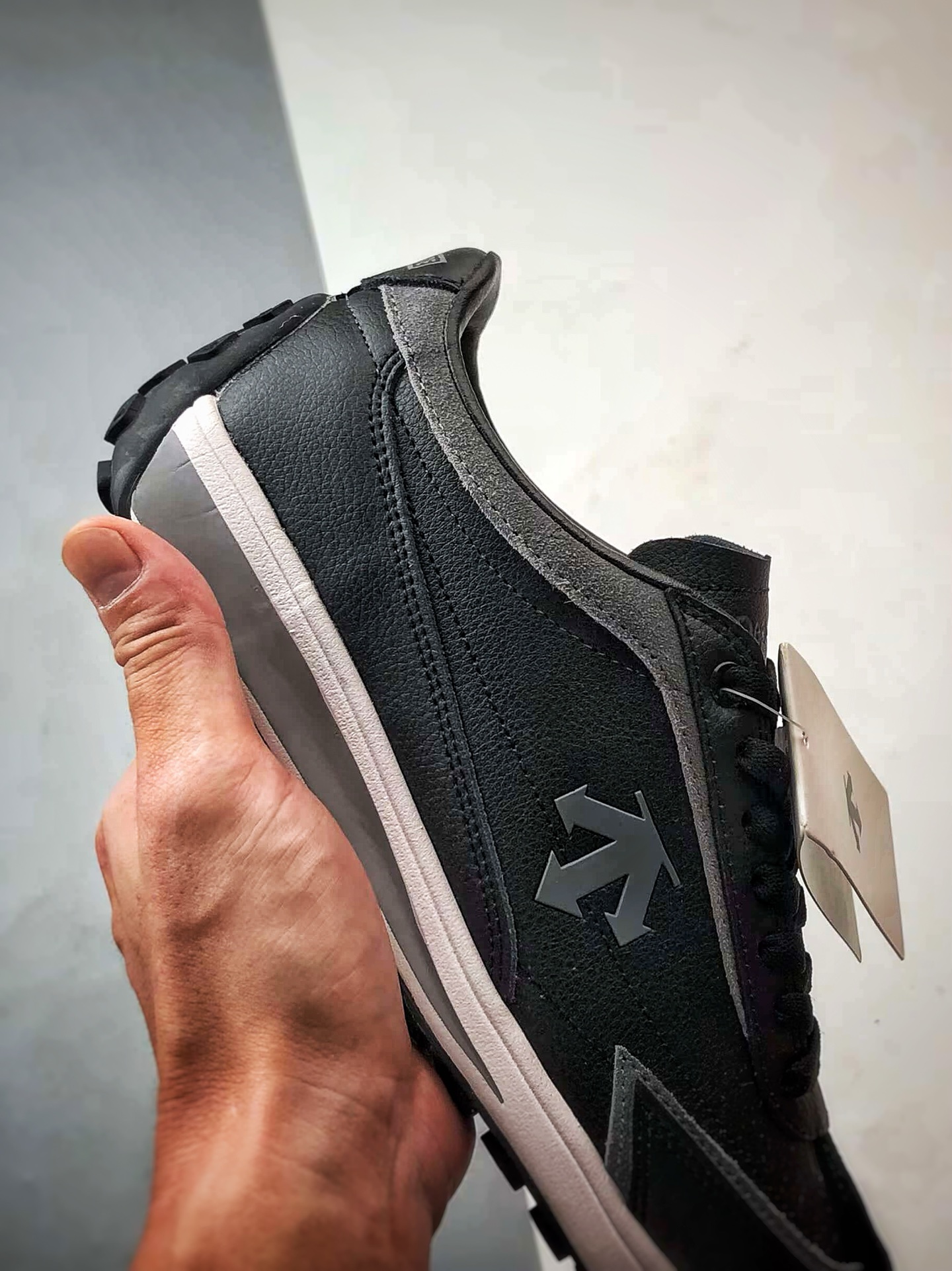 Descente CrRacer 黑色 迪桑特舒适运动休闲板鞋