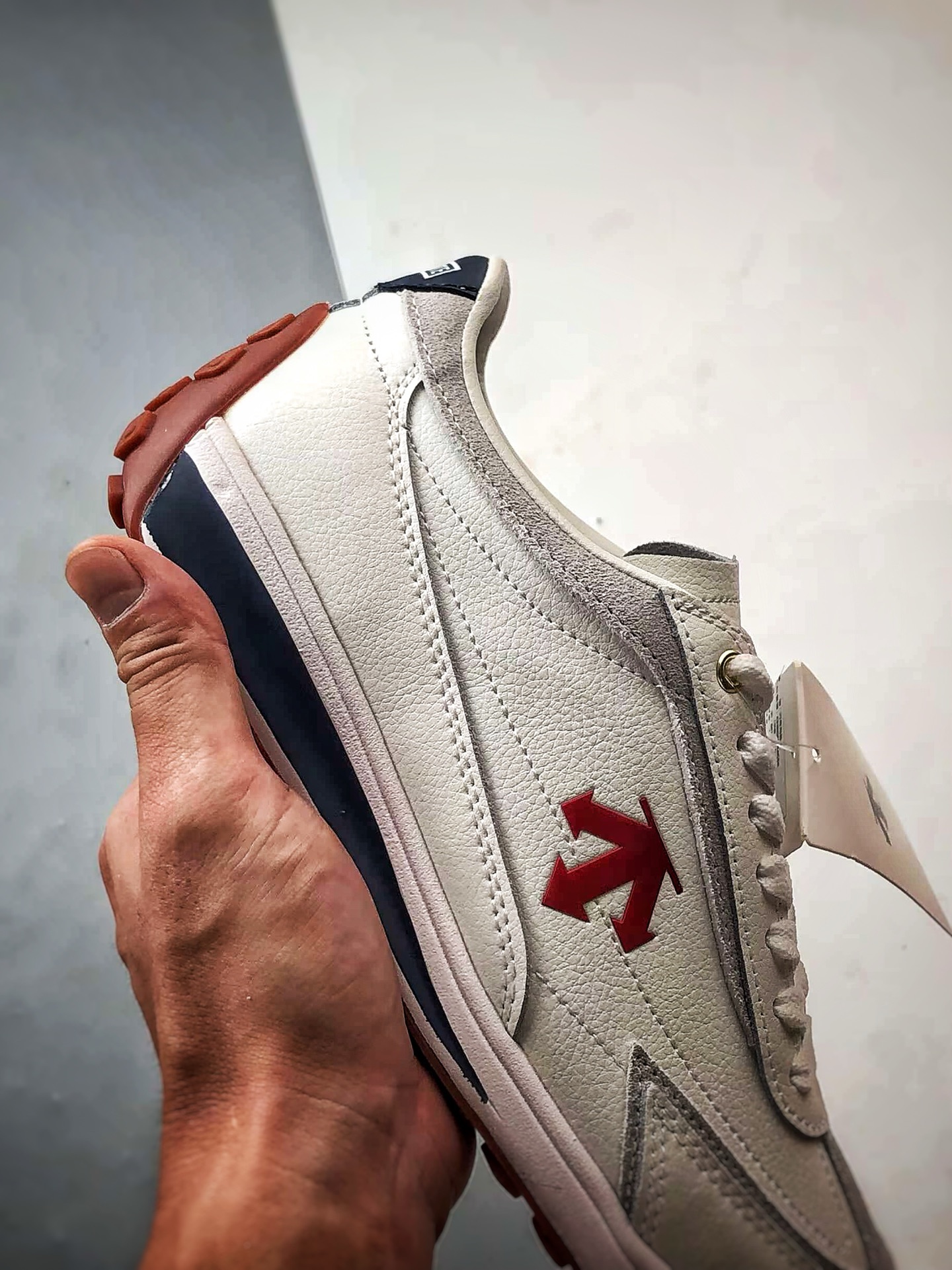 Descente CrRacer 白红蓝 迪桑特舒适运动休闲板鞋 减少磨损