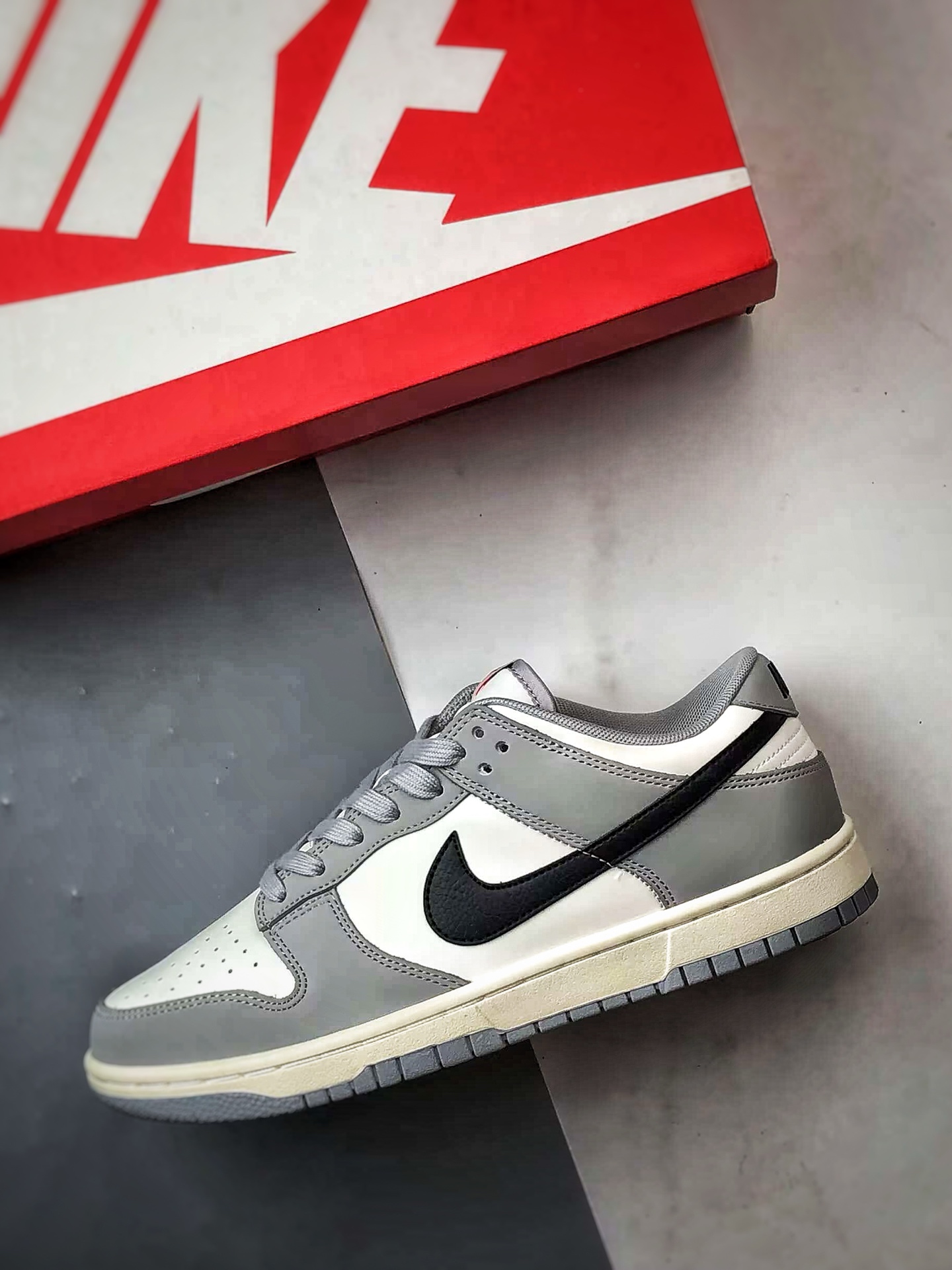 NK Dunk Low 灰白黑 低帮复古休闲运动滑板鞋 IB3079-101