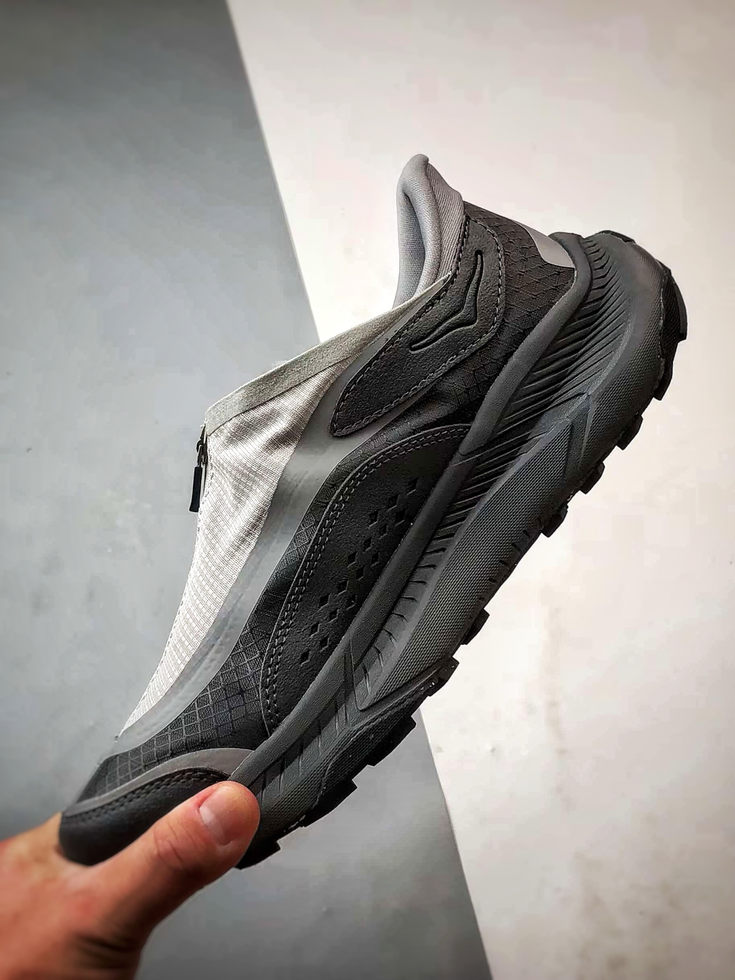 Hoka One One U Project Transport 星辰灰 机能风专业户外越野运动鞋 1162850-SST