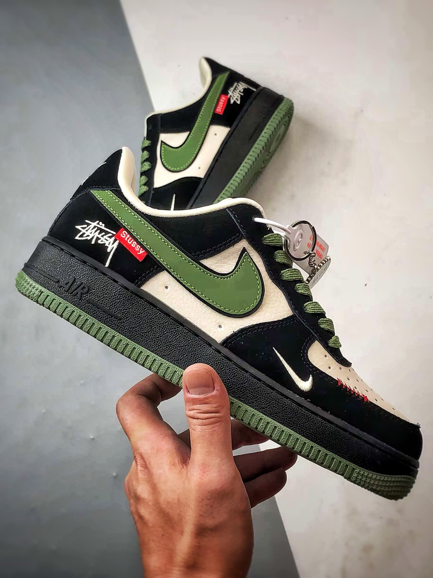 Stussy x Air Force 1 Low 黑绿反光钩 KJ1688-014