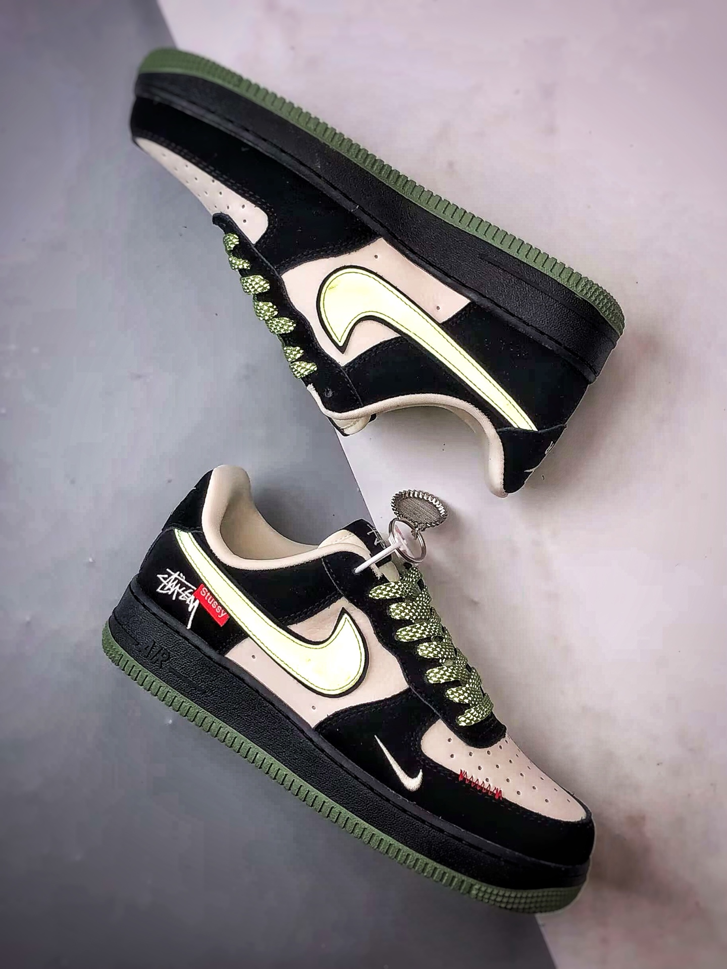 Stussy x Air Force 1 Low 黑绿反光钩 KJ1688-014