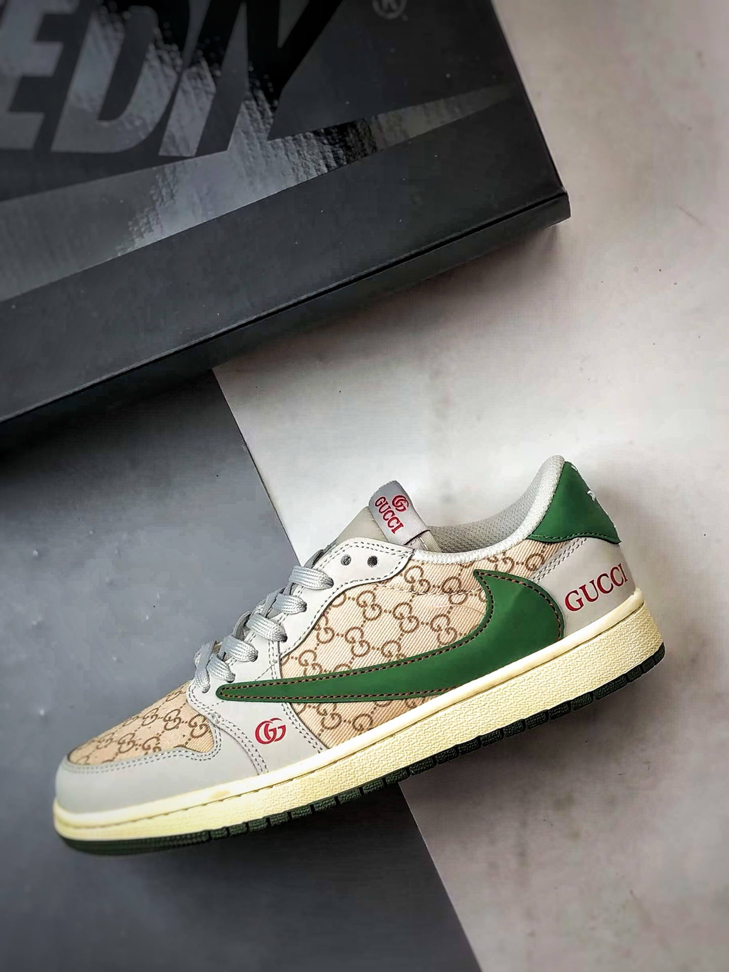Air Jordan 1 Low ”高端定制” 古驰老花灰棕绿倒钩 DZ5899-001