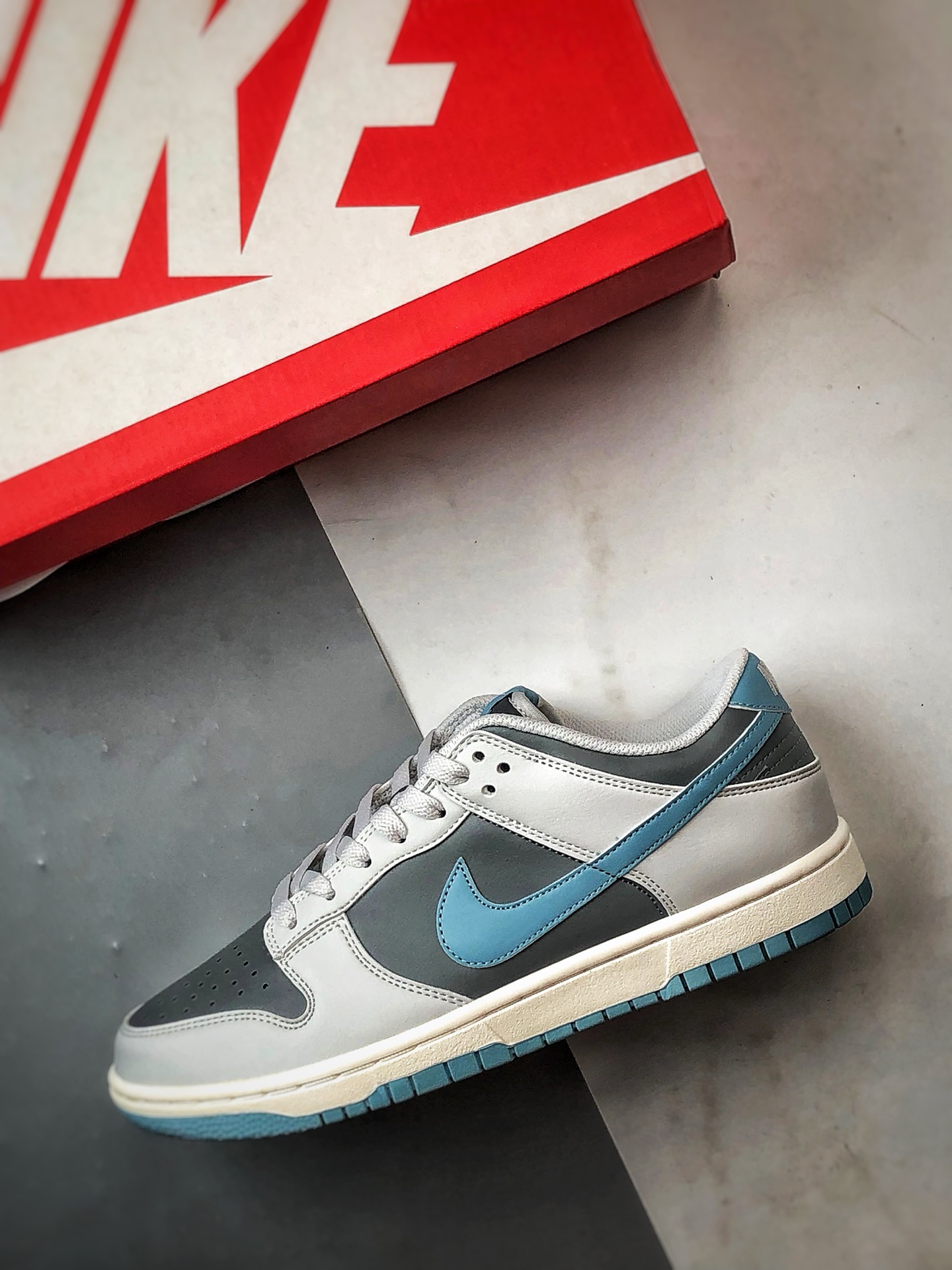 性价比触顶 同价区间无对手 NK Dunk Low 蓝灰色 低帮复古休闲运动滑板鞋 HF5441-001