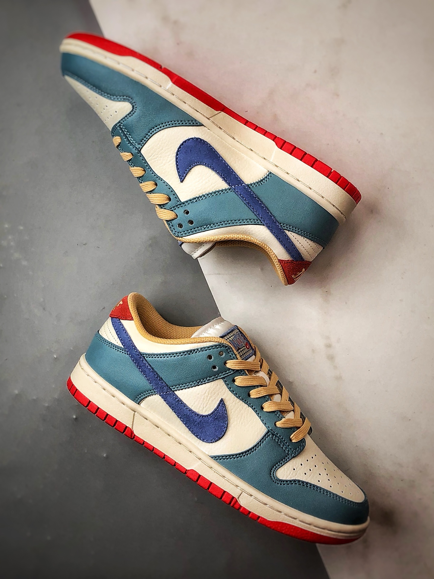 性价比触顶 同价区间无对手 NK Dunk Low PRM 米蓝红 低帮复古休闲运动滑板鞋 HJ9112-110
