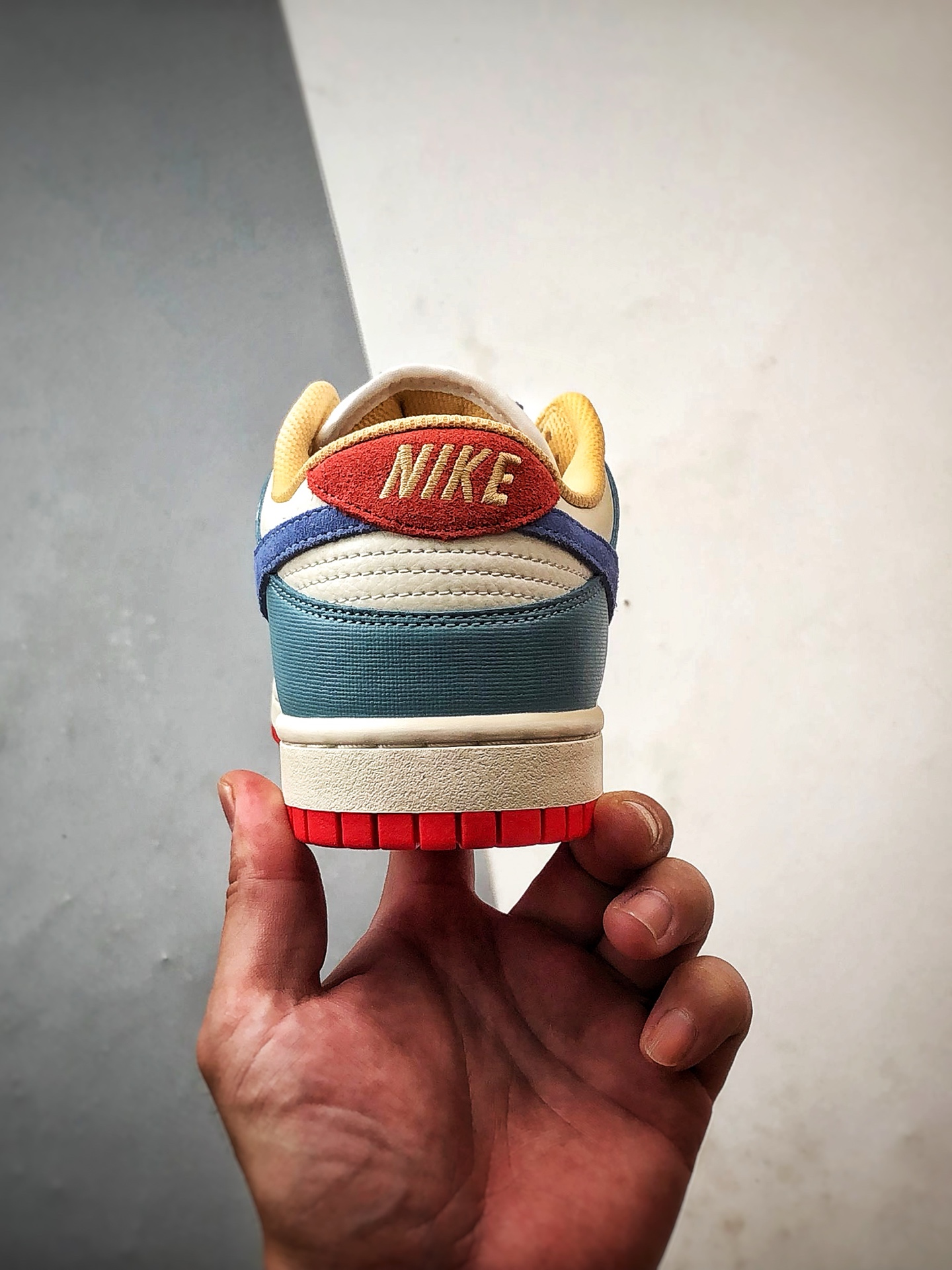 性价比触顶 同价区间无对手 NK Dunk Low PRM 米蓝红 低帮复古休闲运动滑板鞋 HJ9112-110