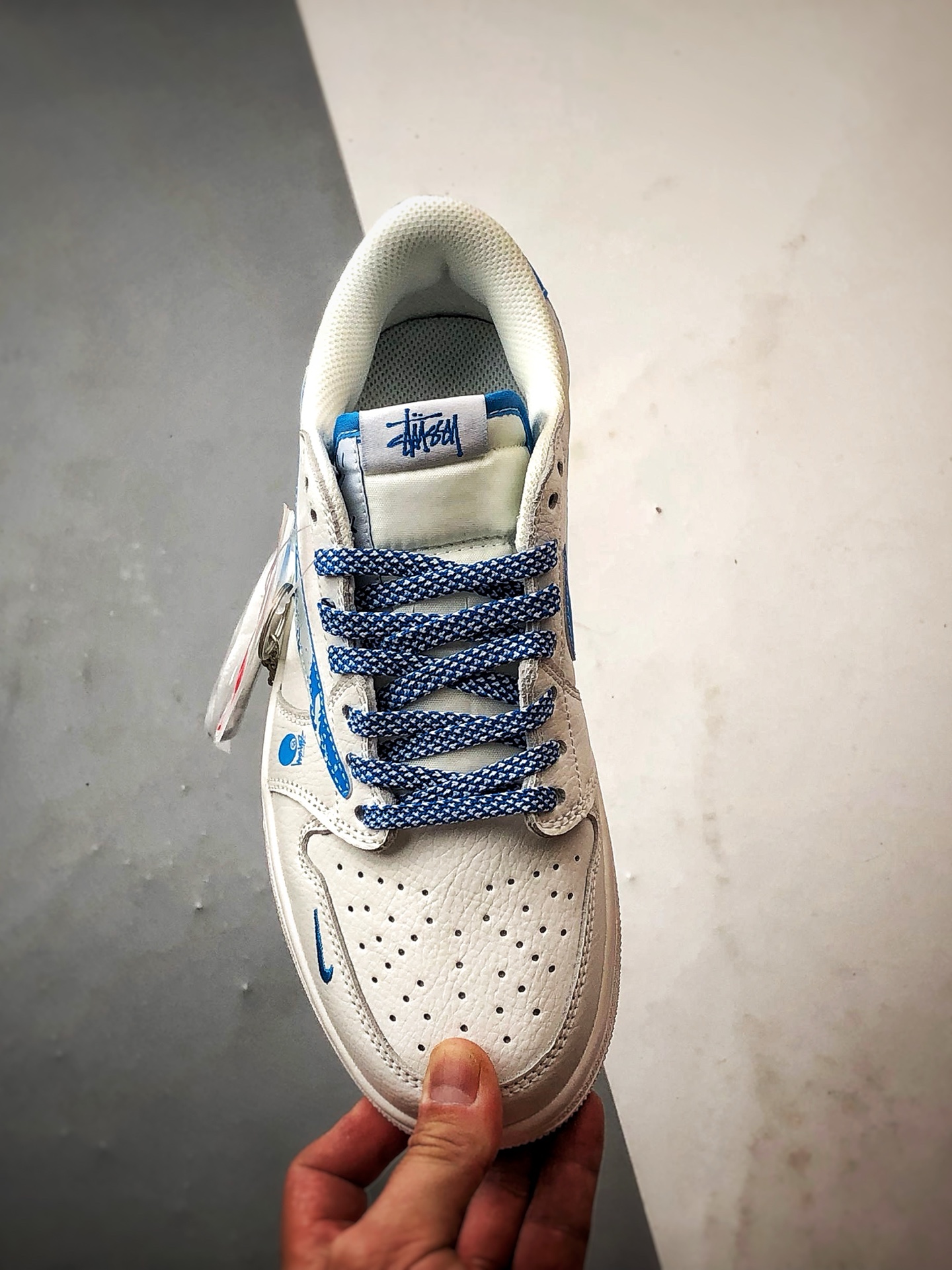 Air Jordan 1 Low ”高端定制” 斯图西白蓝渲染倒钩 DZ5899-007