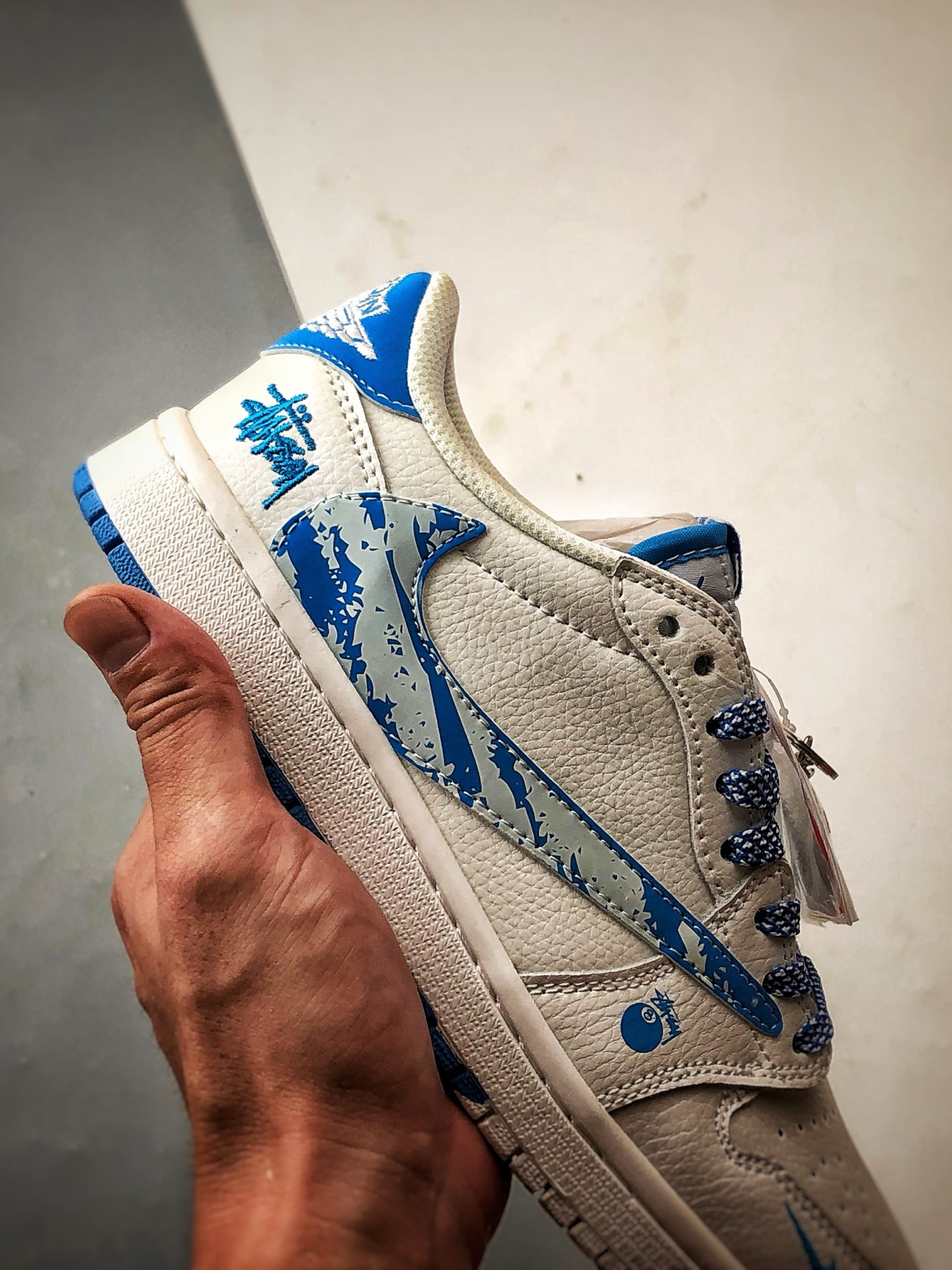 Air Jordan 1 Low ”高端定制” 斯图西白蓝渲染倒钩 DZ5899-007