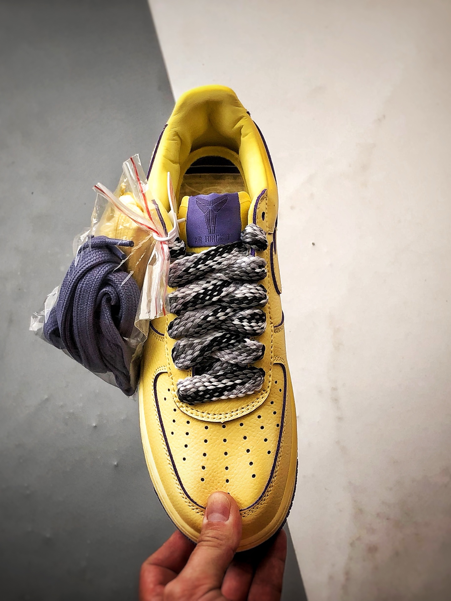 Air Force 1 Low Kobe Bryant 黄色 HV9408-700
