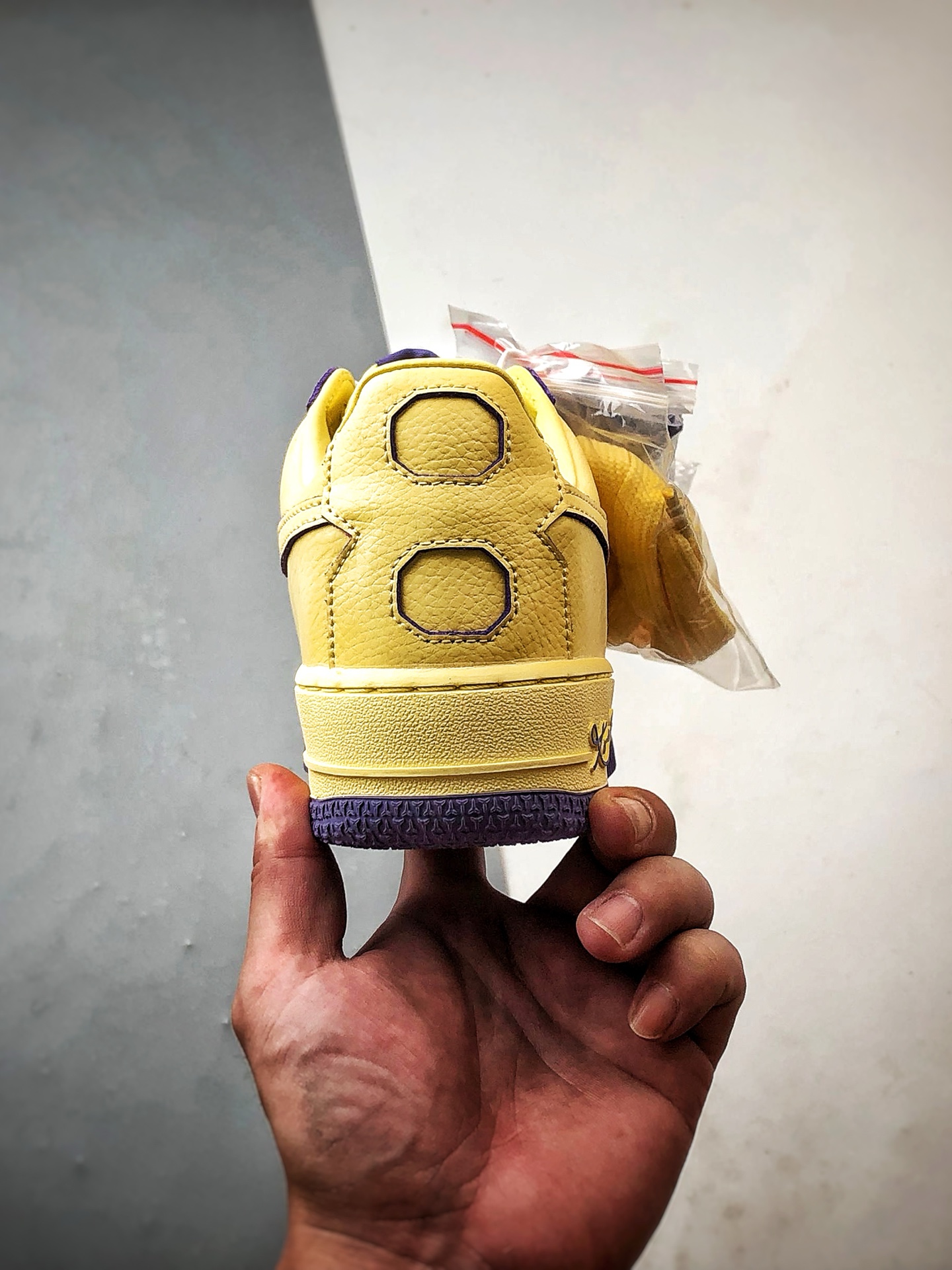 Air Force 1 Low Kobe Bryant 黄色 HV9408-700