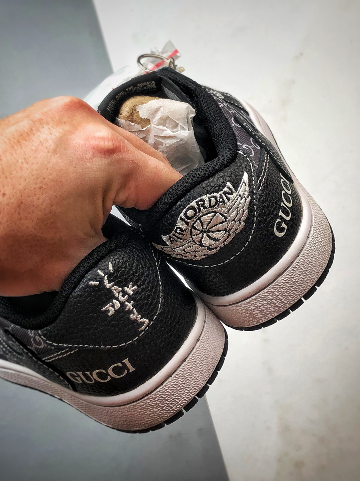 Air Jordan 1 Low ”高端定制” 古驰满印老花黑色倒钩 DZ5899-002