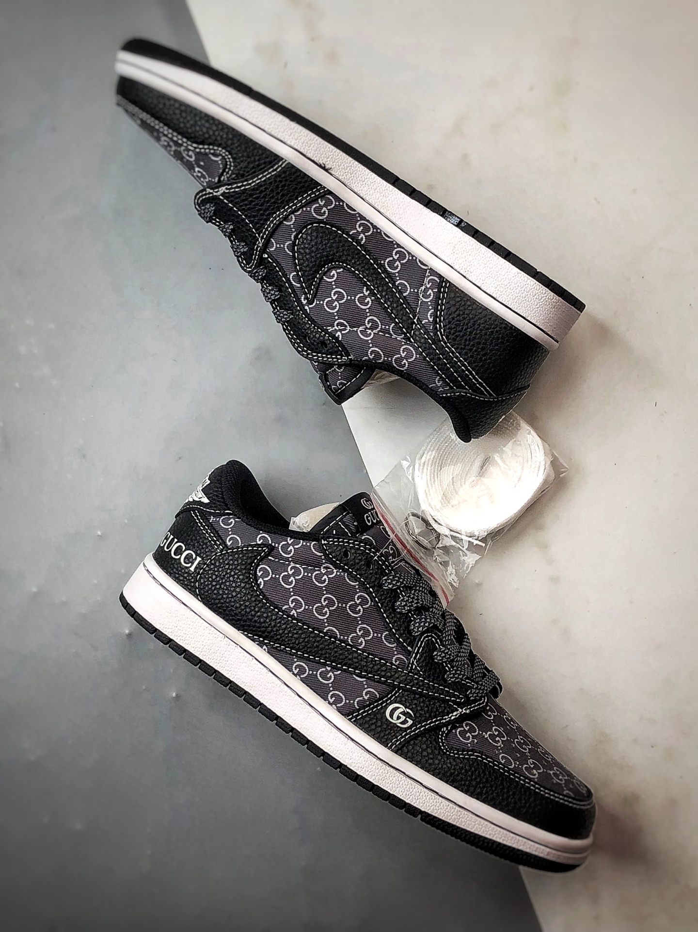 Air Jordan 1 Low ”高端定制” 古驰满印老花黑色倒钩 DZ5899-002