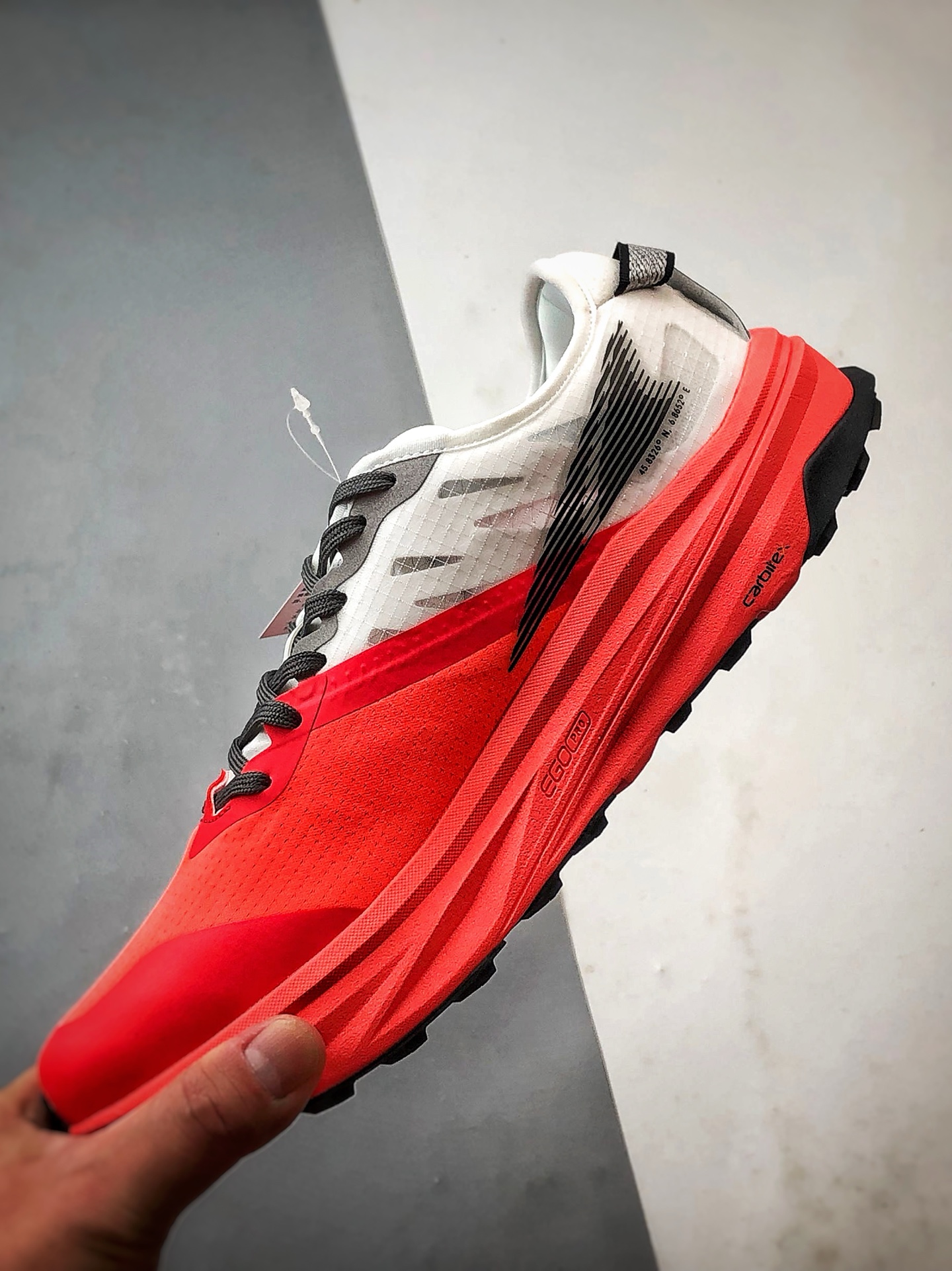 Altra Mont Blanc Carb红白黑 时尚舒适简约百搭透气跑步鞋