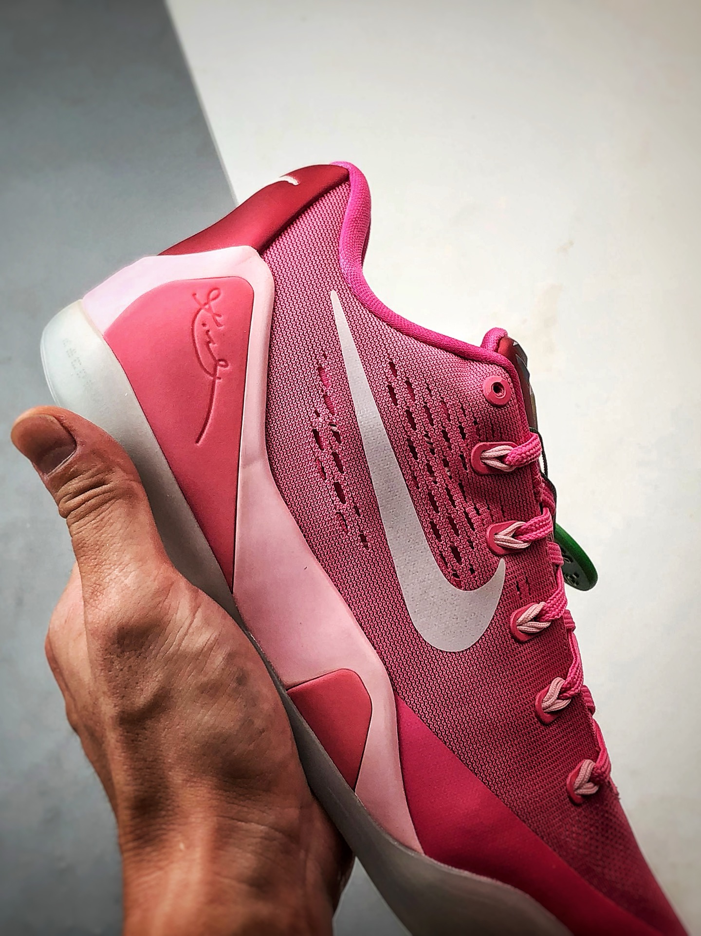 NK Kobe 9 Elite Low Protro ”Think Pink” 科比九代 乳腺癌 HQ4995-600