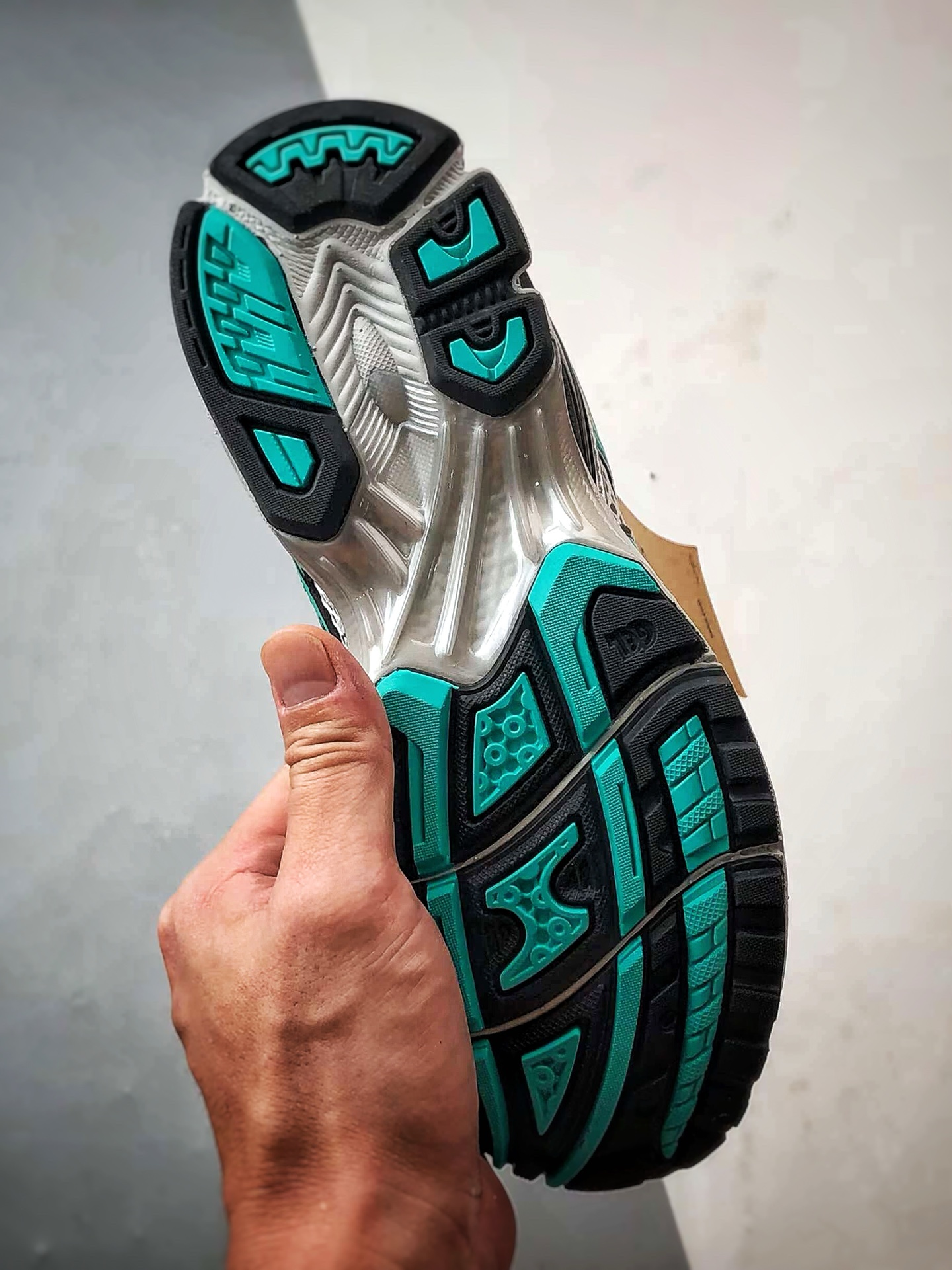 200 Asics Gel-Kayano 14 银绿色 亚瑟士14代 纳米纤维气垫百搭休闲运动慢跑鞋 1203A740-100-Chinese UA Cheap High Quatity Brand Clothes Bags handbags Sneakers wholesale wholesaler seller from China Factory suppliers Fashion Clothing Shoes best Quality Beautiful Price 200 Asics Gel-Kayano 14 银绿色 亚瑟士14代 纳米纤维气垫百搭休闲运动慢跑鞋 1203A740-100