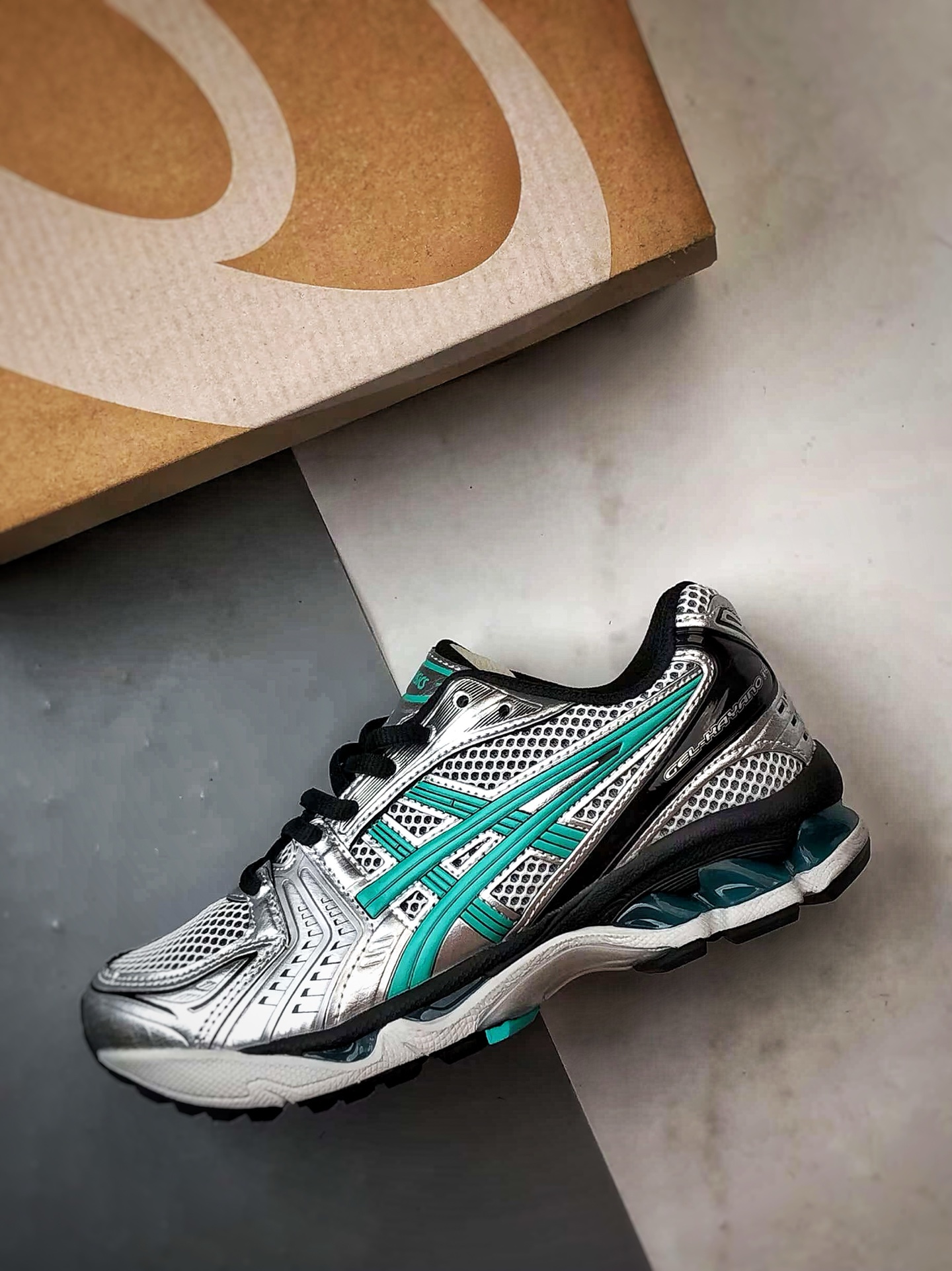 200 Asics Gel-Kayano 14 银绿色 亚瑟士14代 纳米纤维气垫百搭休闲运动慢跑鞋 1203A740-100-Chinese UA Cheap High Quatity Brand Clothes Bags handbags Sneakers wholesale wholesaler seller from China Factory suppliers Fashion Clothing Shoes best Quality Beautiful Price 200 Asics Gel-Kayano 14 银绿色 亚瑟士14代 纳米纤维气垫百搭休闲运动慢跑鞋 1203A740-100