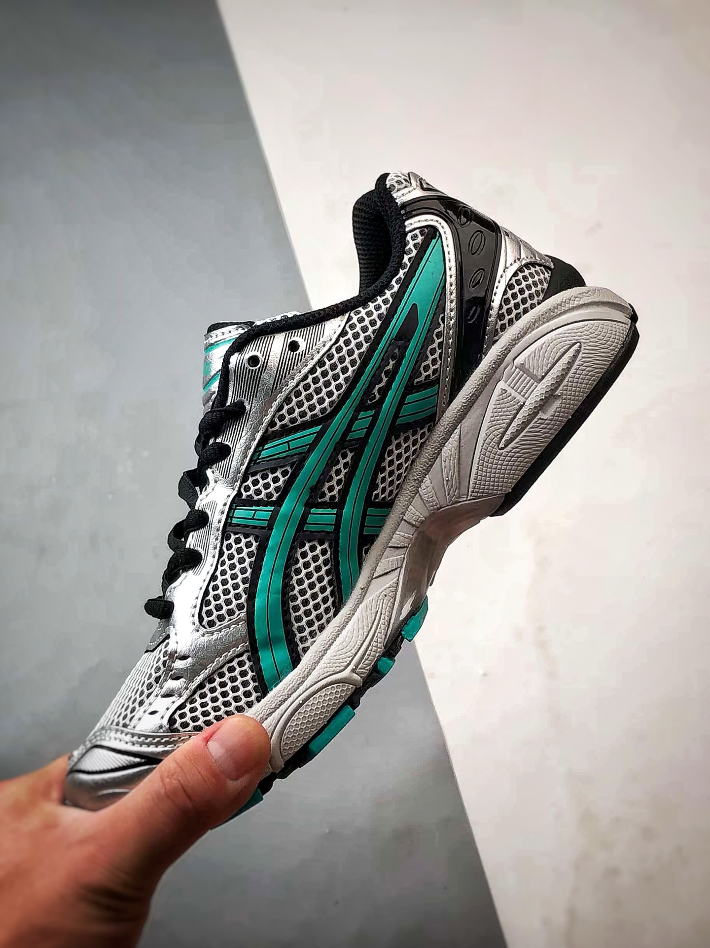 200 Asics Gel-Kayano 14 银绿色 亚瑟士14代 纳米纤维气垫百搭休闲运动慢跑鞋 1203A740-100-Chinese UA Cheap High Quatity Brand Clothes Bags handbags Sneakers wholesale wholesaler seller from China Factory suppliers Fashion Clothing Shoes best Quality Beautiful Price 200 Asics Gel-Kayano 14 银绿色 亚瑟士14代 纳米纤维气垫百搭休闲运动慢跑鞋 1203A740-100