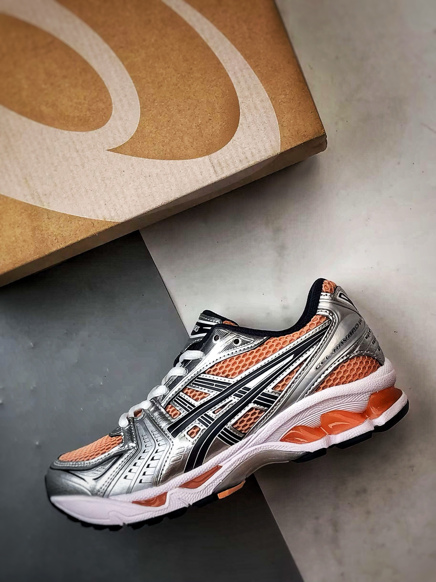 200 Asics Gel-Kayano 14 银橙色 亚瑟士14代 纳米纤维气垫百搭休闲运动慢跑鞋 1203A537-201
