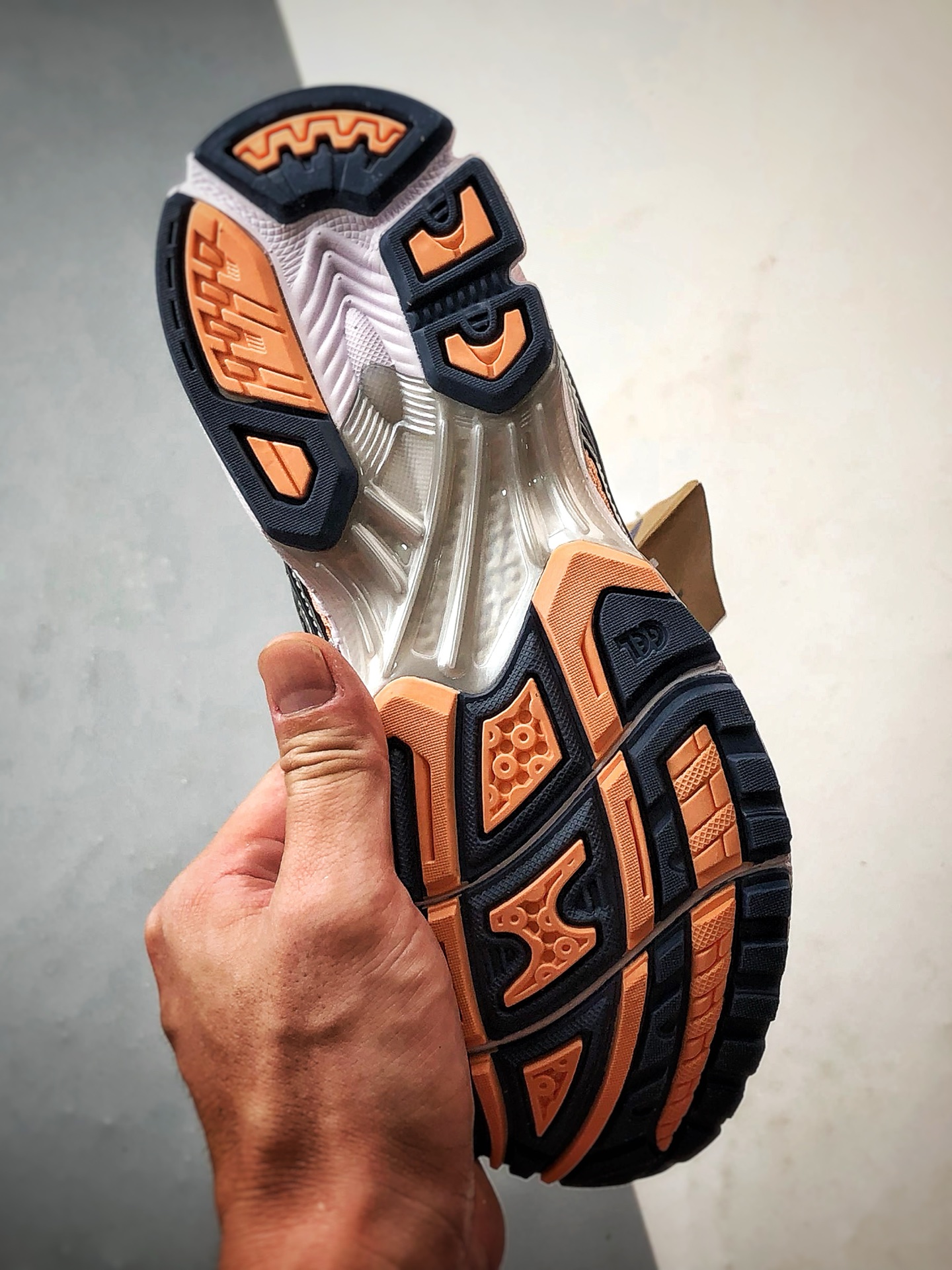 200 Asics Gel-Kayano 14 银橙色 亚瑟士14代 纳米纤维气垫百搭休闲运动慢跑鞋 1203A537-201