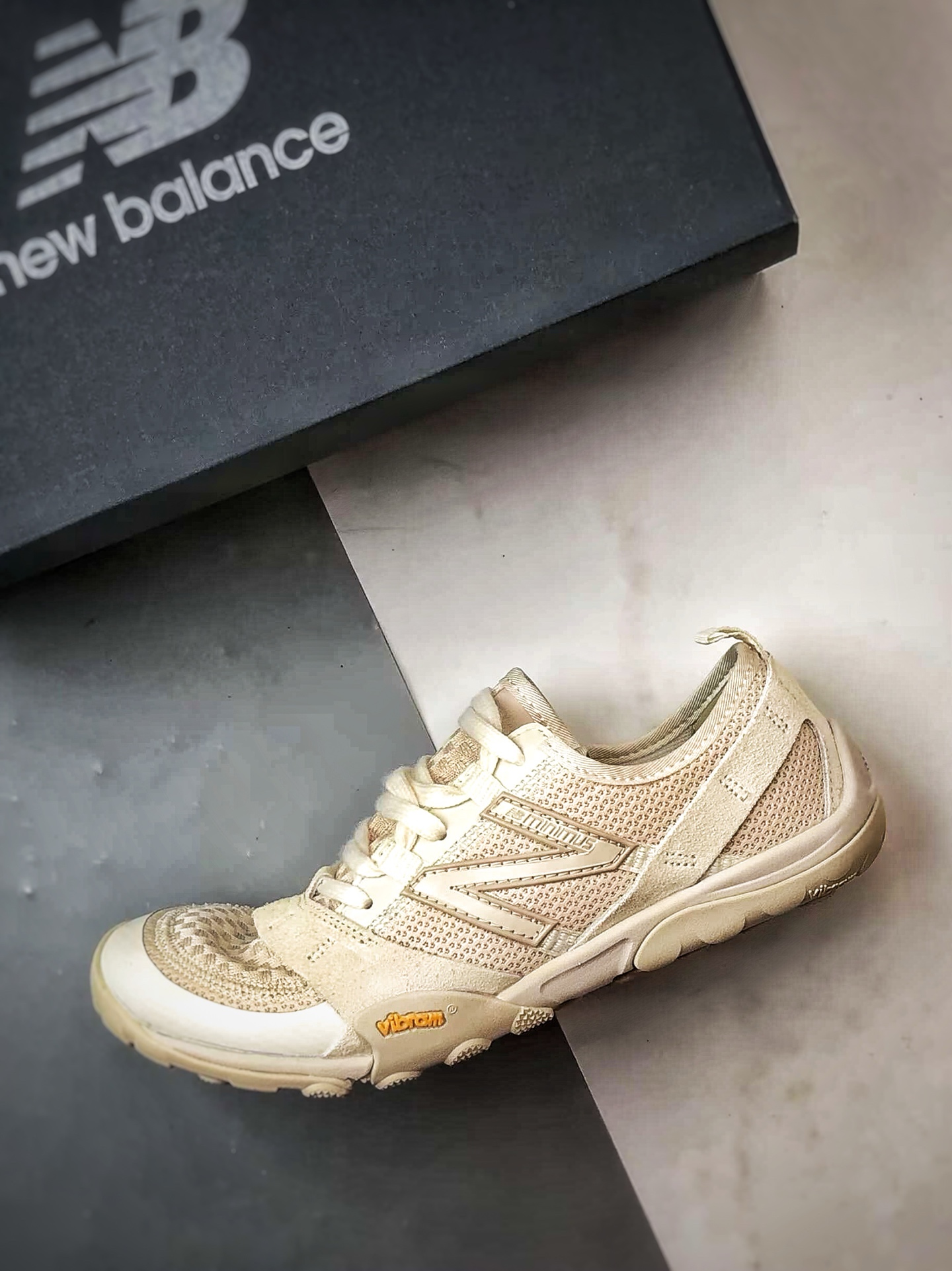 200 New Balance MT10 米色 薄底赤足极简越野运动跑步鞋 MT10OAA