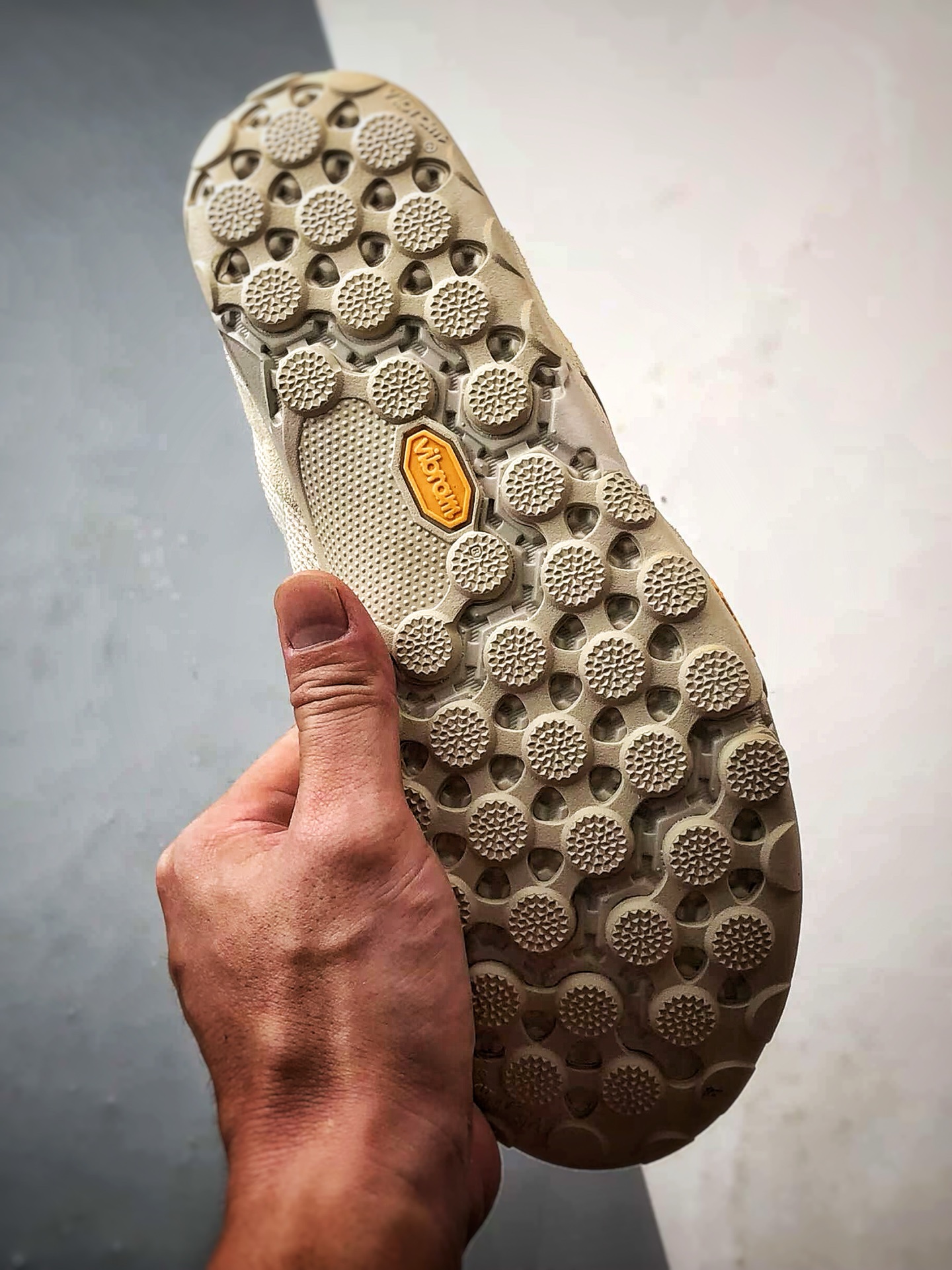 200 New Balance MT10 米色 薄底赤足极简越野运动跑步鞋 MT10OAA