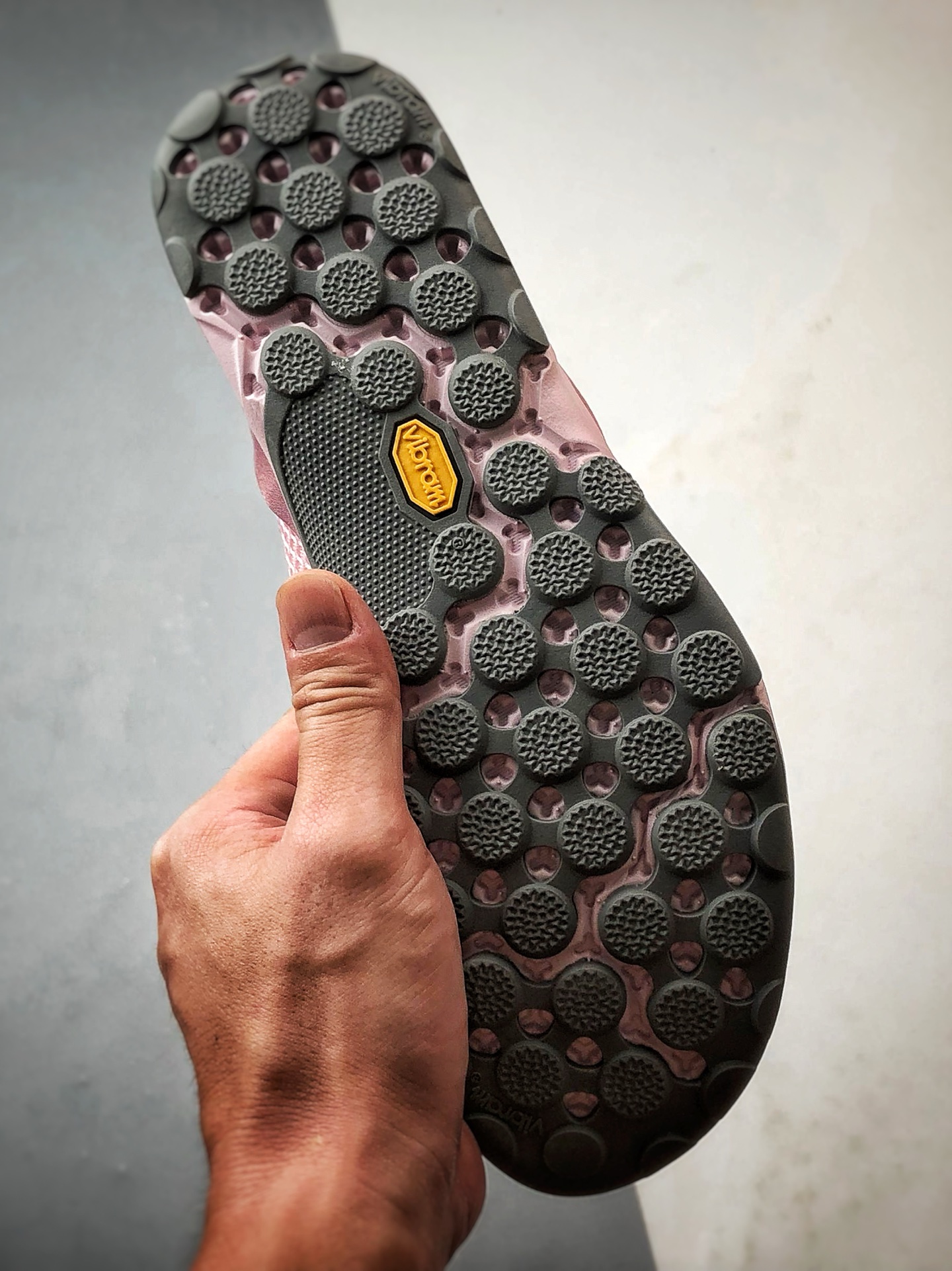 200 New Balance MT10 粉色 薄底赤足极简越野运动跑步鞋 MT10OMA-Chinese UA Cheap High Quatity Brand Clothes Bags handbags Sneakers wholesale wholesaler seller from China Factory suppliers Fashion Clothing Shoes best Quality Beautiful Price 200 New Balance MT10 粉色 薄底赤足极简越野运动跑步鞋 MT10OMA