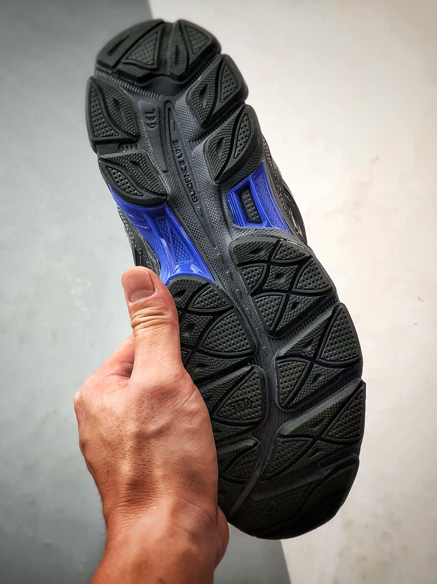 220 Asics Gel-N 复古单品 黑灰蓝 亚瑟士新款厚底街头运动休闲鞋 1203A558-021-Chinese UA Cheap High Quatity Brand Clothes Bags handbags Sneakers wholesale wholesaler seller from China Factory suppliers Fashion Clothing Shoes best Quality Beautiful Price 220 Asics Gel-N 复古单品 黑灰蓝 亚瑟士新款厚底街头运动休闲鞋 1203A558-021