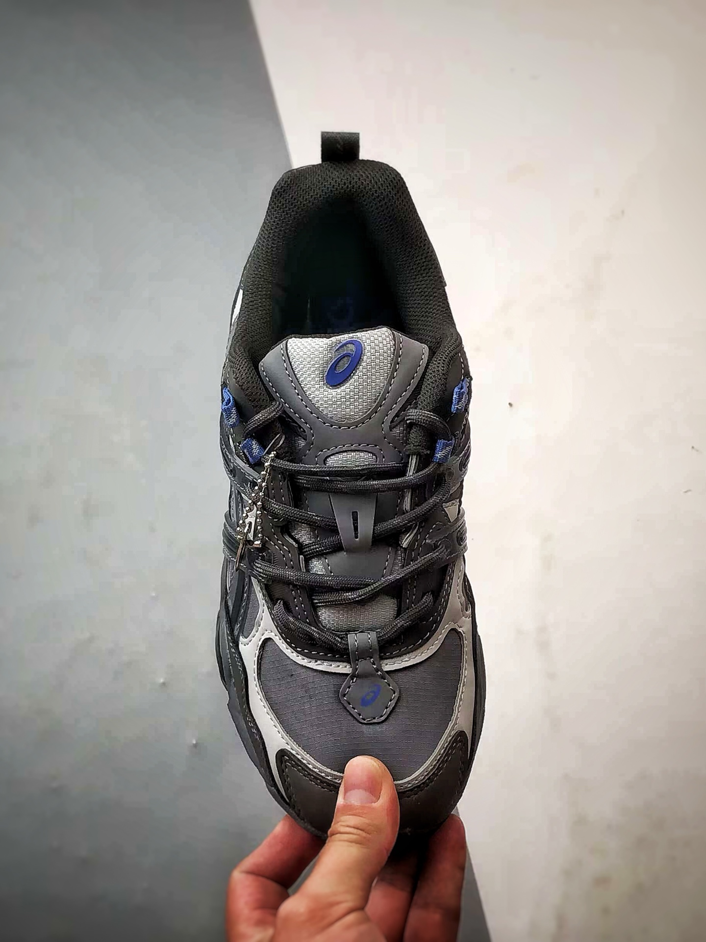 220 Asics Gel-N 复古单品 黑灰蓝 亚瑟士新款厚底街头运动休闲鞋 1203A558-021-Chinese UA Cheap High Quatity Brand Clothes Bags handbags Sneakers wholesale wholesaler seller from China Factory suppliers Fashion Clothing Shoes best Quality Beautiful Price 220 Asics Gel-N 复古单品 黑灰蓝 亚瑟士新款厚底街头运动休闲鞋 1203A558-021