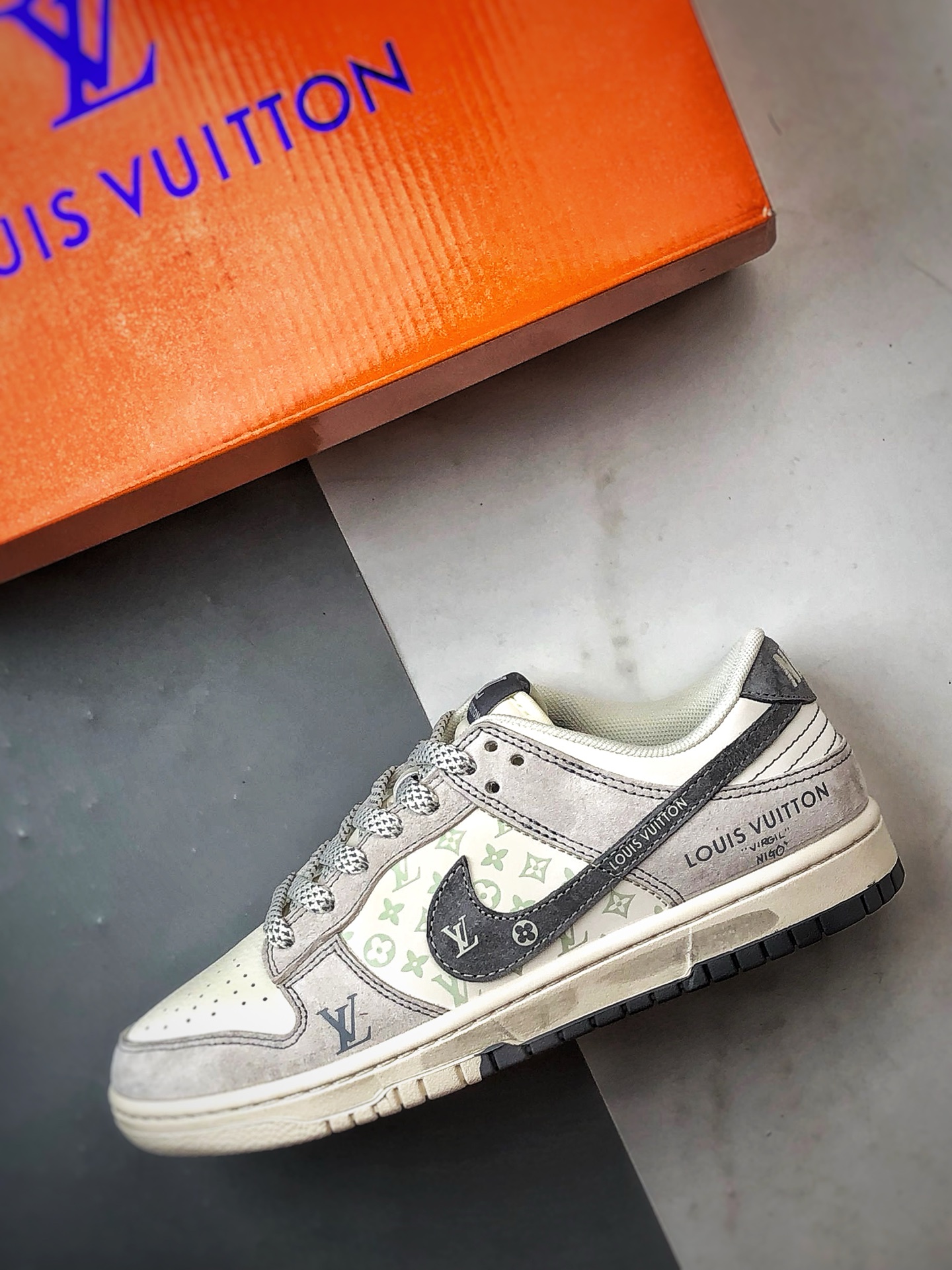 290 NK Dunk Low Retro ”DIY高端定制” LV印花米白灰 低帮休闲运动板鞋 CX5050-Y02