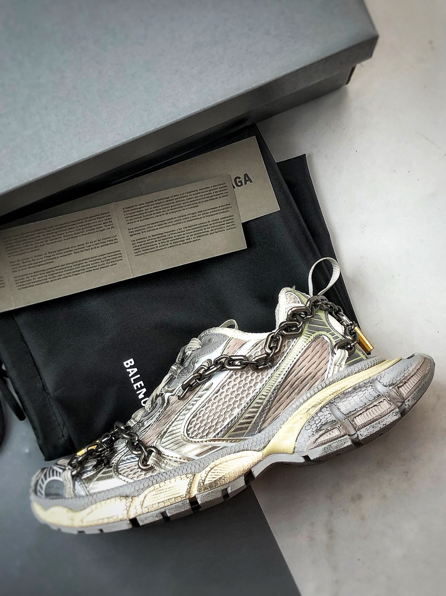 380 Balenciaga巴黎世家 3XL 锁链款 浅米色