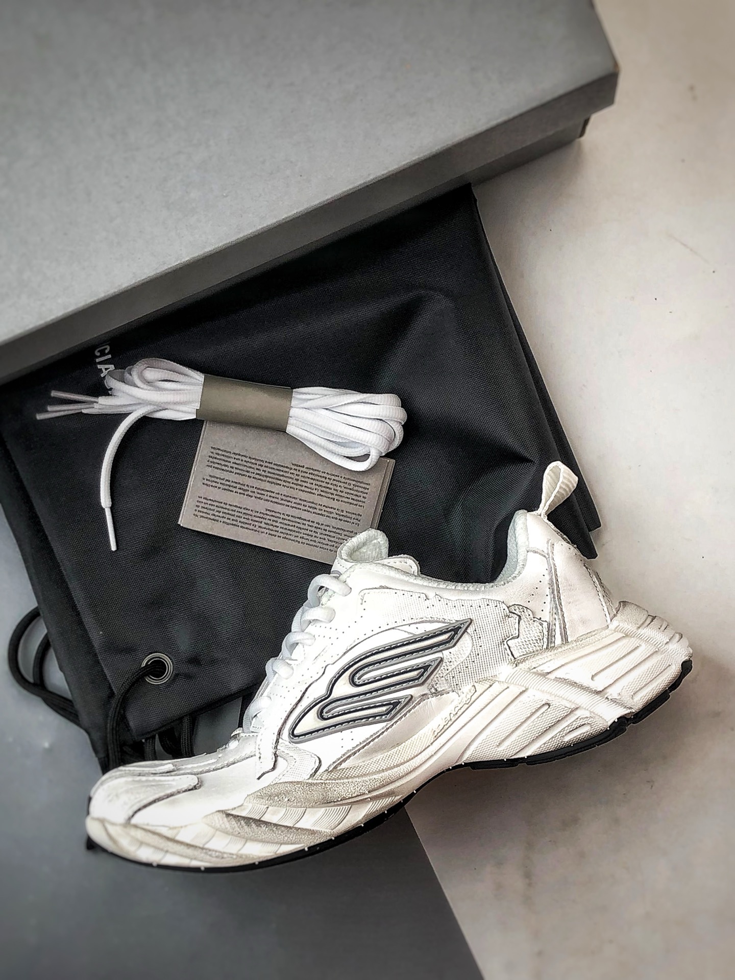 350 Balenciaga巴黎世家 Mond 白色 16代低帮生活休闲老爹鞋-Chinese UA Cheap High Quatity Brand Clothes Bags handbags Sneakers wholesale wholesaler seller from China Factory suppliers Fashion Clothing Shoes best Quality Beautiful Price 350 Balenciaga巴黎世家 Mond 白色 16代低帮生活休闲老爹鞋