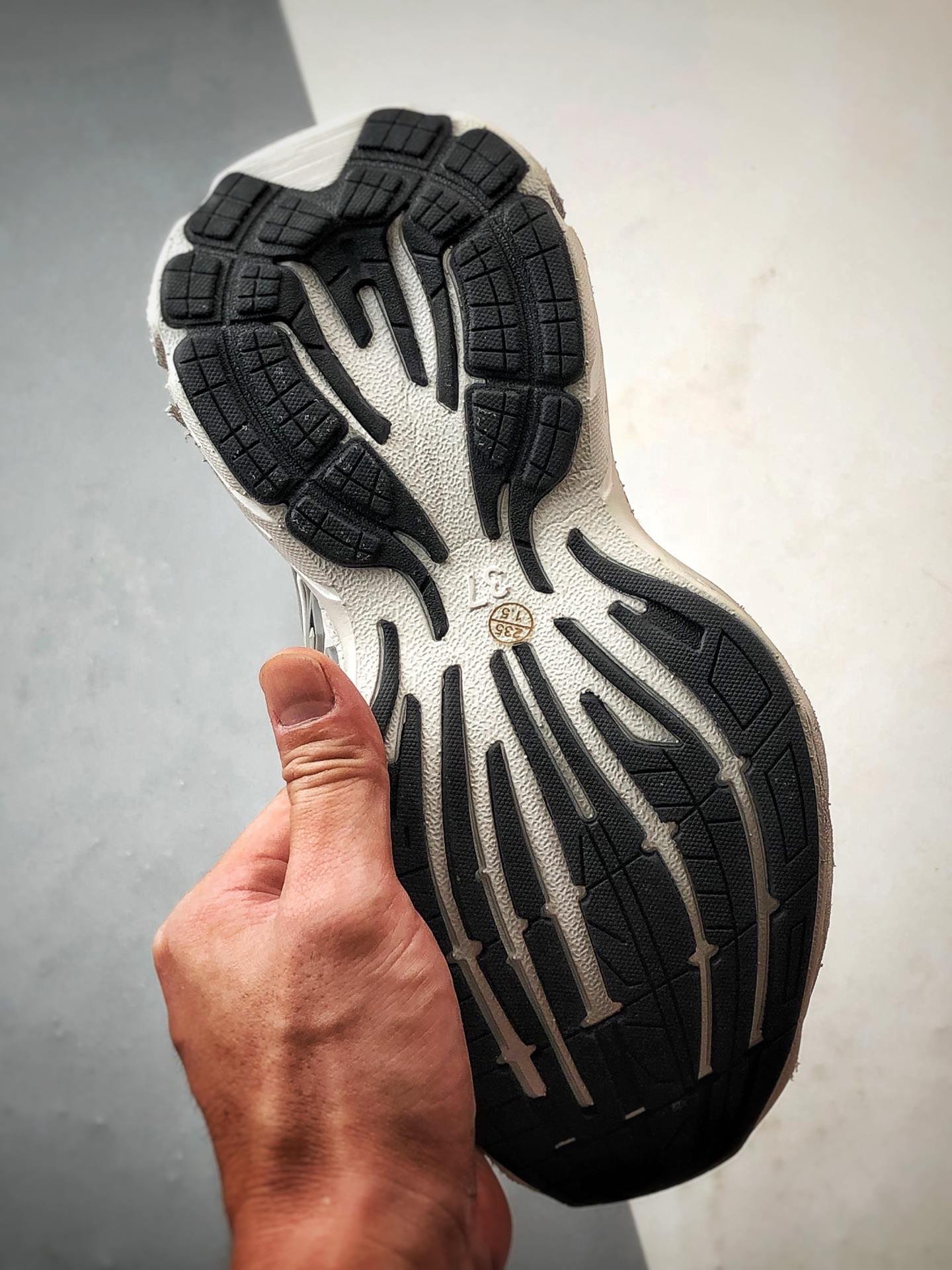 350 Balenciaga巴黎世家 Mond 白色 16代低帮生活休闲老爹鞋-Chinese UA Cheap High Quatity Brand Clothes Bags handbags Sneakers wholesale wholesaler seller from China Factory suppliers Fashion Clothing Shoes best Quality Beautiful Price 350 Balenciaga巴黎世家 Mond 白色 16代低帮生活休闲老爹鞋