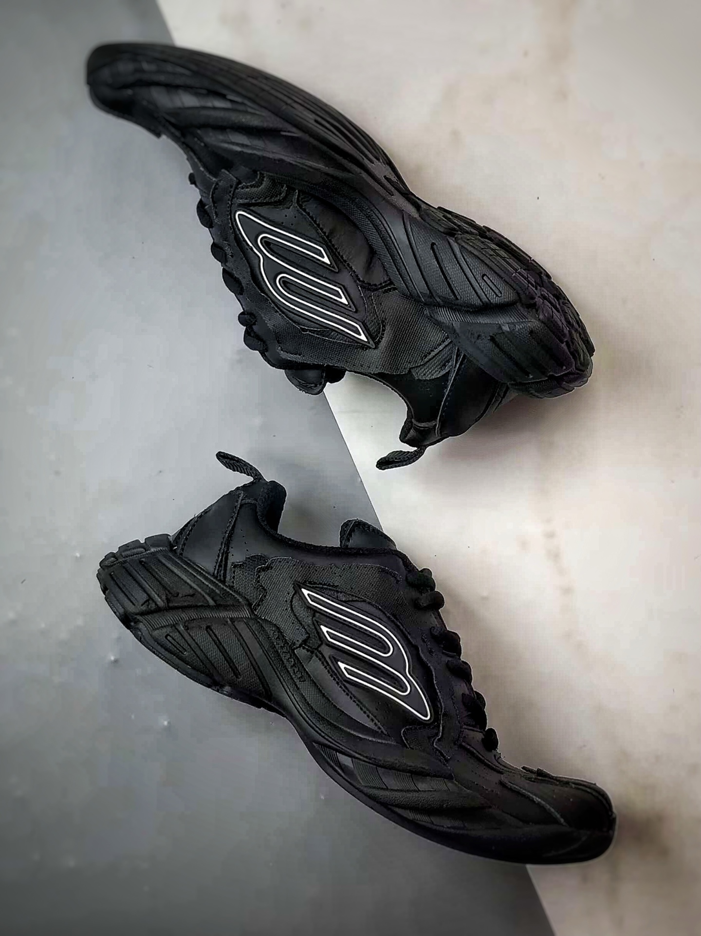 350 Balenciaga巴黎世家 Mond 黑色 16代低帮生活休闲老爹鞋