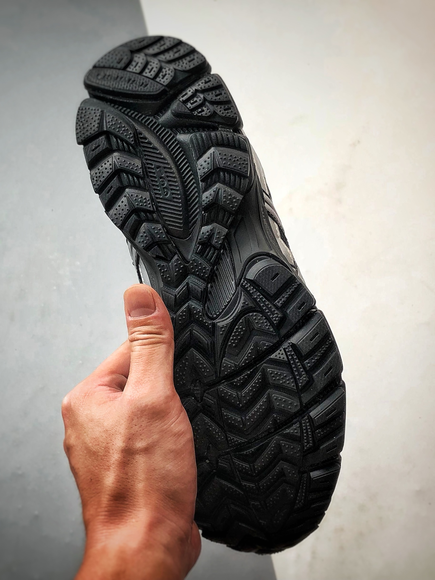 190 Asics Gel-Kahana 8 SP 黑银 亚瑟士经典户外跑鞋 1011B998-020