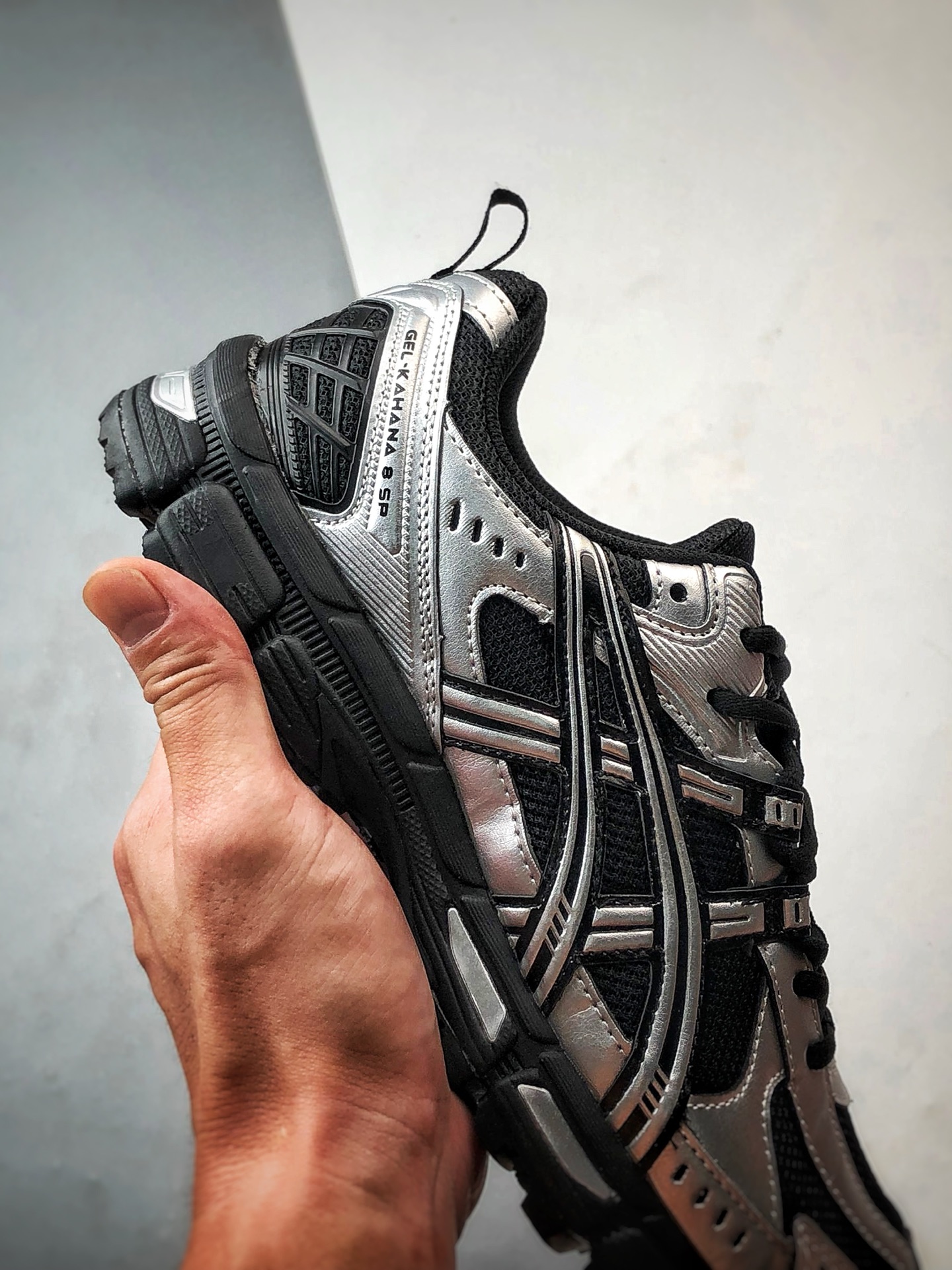 190 Asics Gel-Kahana 8 SP 黑银 亚瑟士经典户外跑鞋 1011B998-020