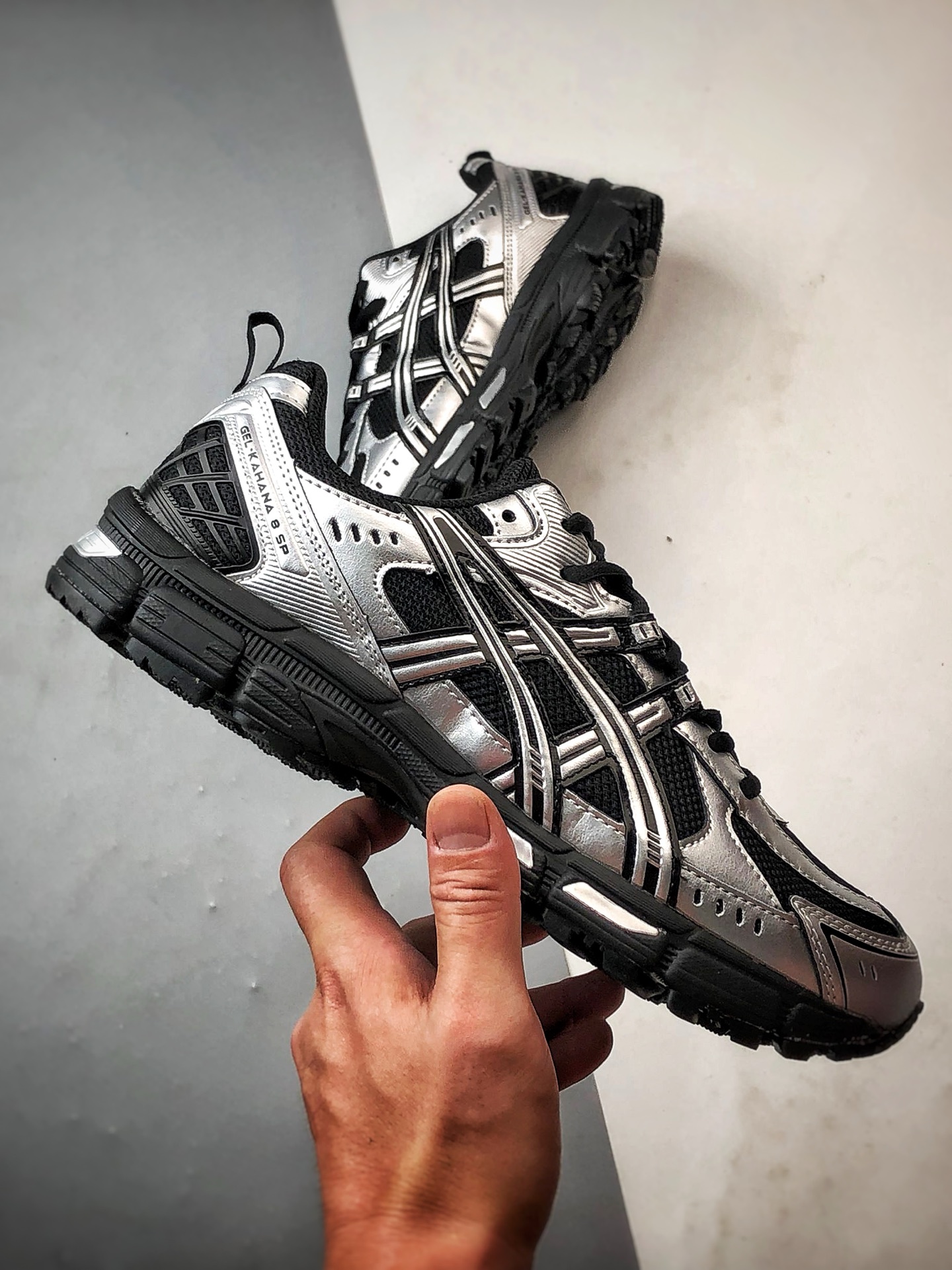 190 Asics Gel-Kahana 8 SP 黑银 亚瑟士经典户外跑鞋 1011B998-020