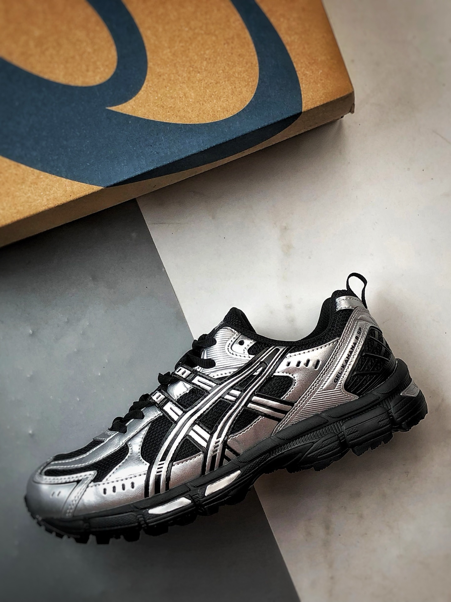 190 Asics Gel-Kahana 8 SP 黑银 亚瑟士经典户外跑鞋 1011B998-020