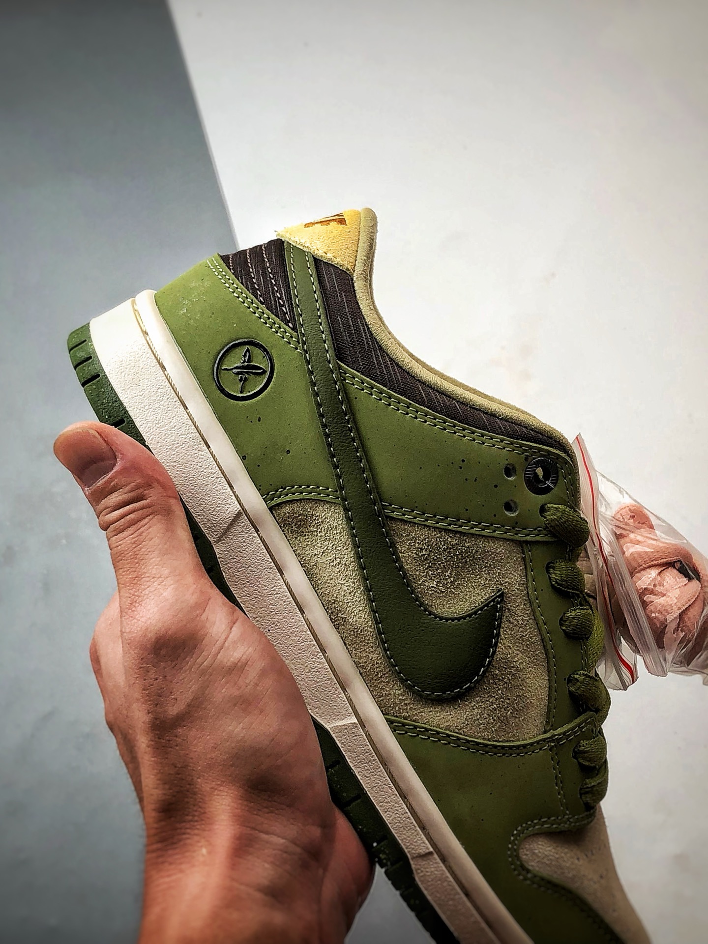 230 性价比触顶 同价区间无对手 Yuto Horigome x NK Dunk SB low ”Asparagus” 联名飞羽2.0绿白 低帮复古休闲运动滑板鞋 HF8022-300