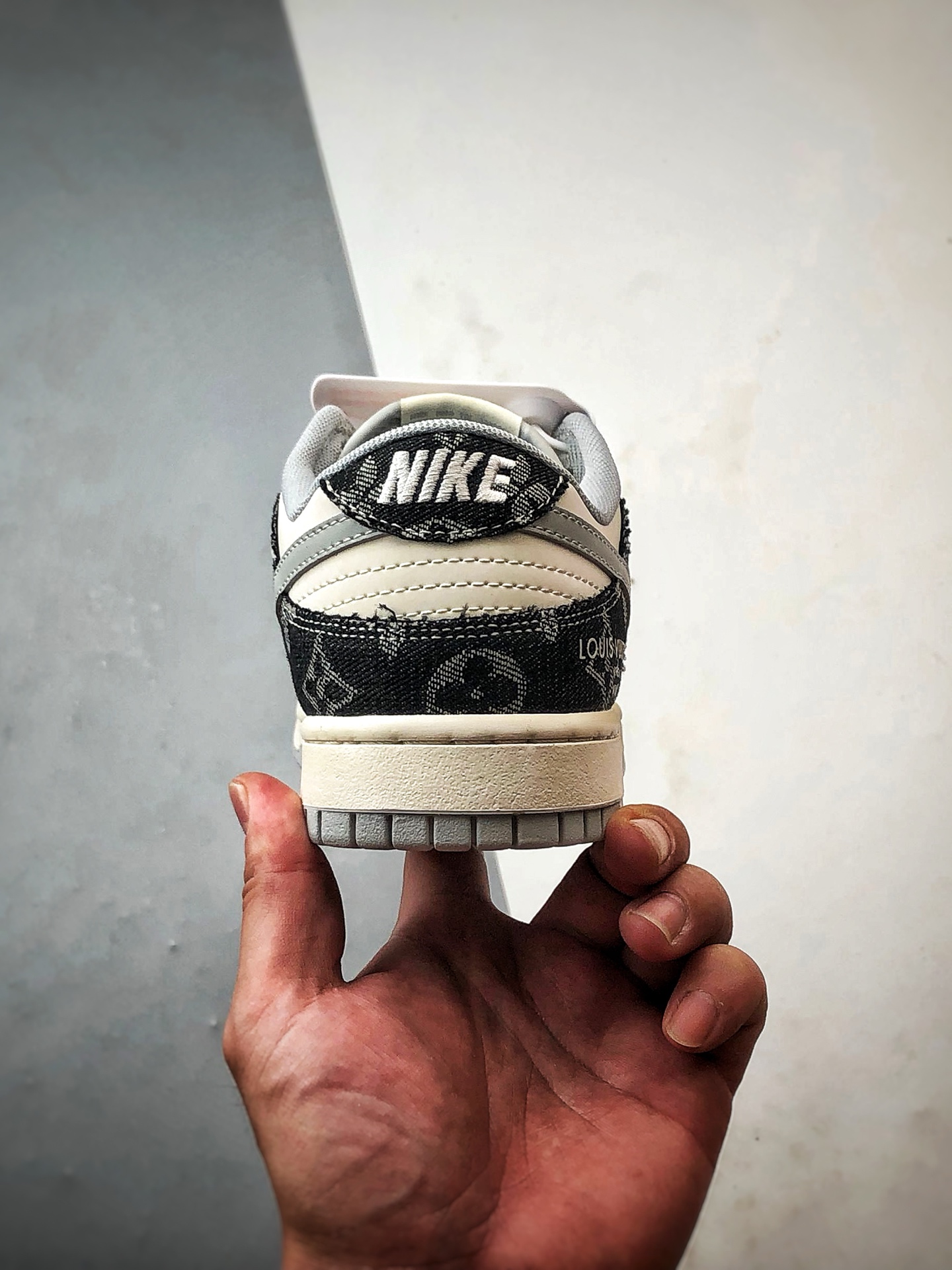 290 NK Dunk Low Retro ”DIY高端定制” LV米黑牛仔灰钩 低帮休闲运动板鞋 JP1648-020