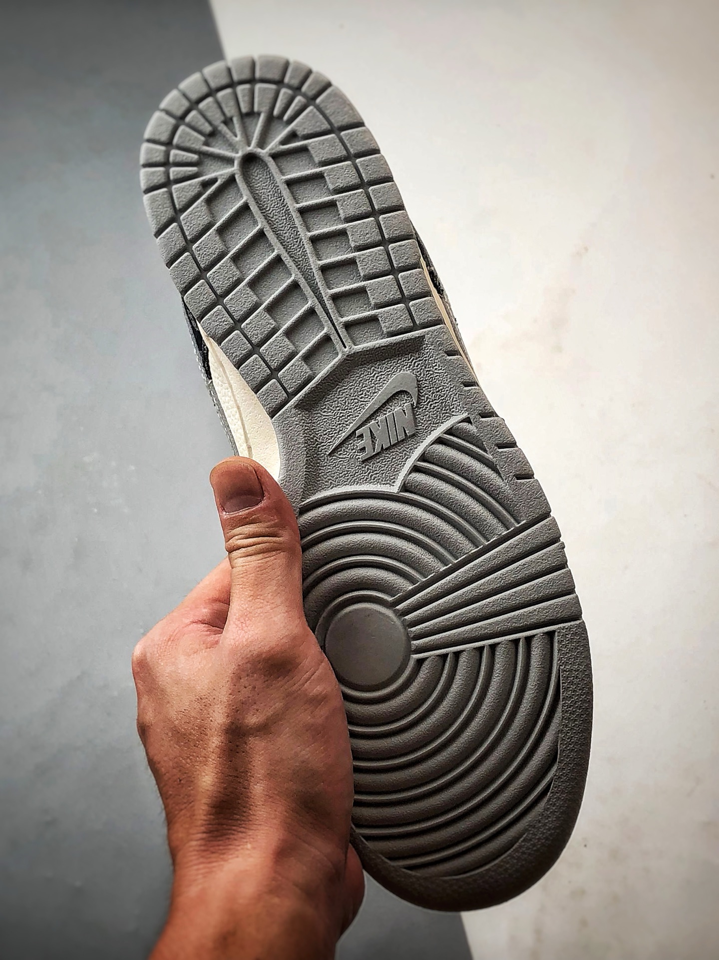 290 NK Dunk Low Retro ”DIY高端定制” LV米黑牛仔灰钩 低帮休闲运动板鞋 JP1648-020