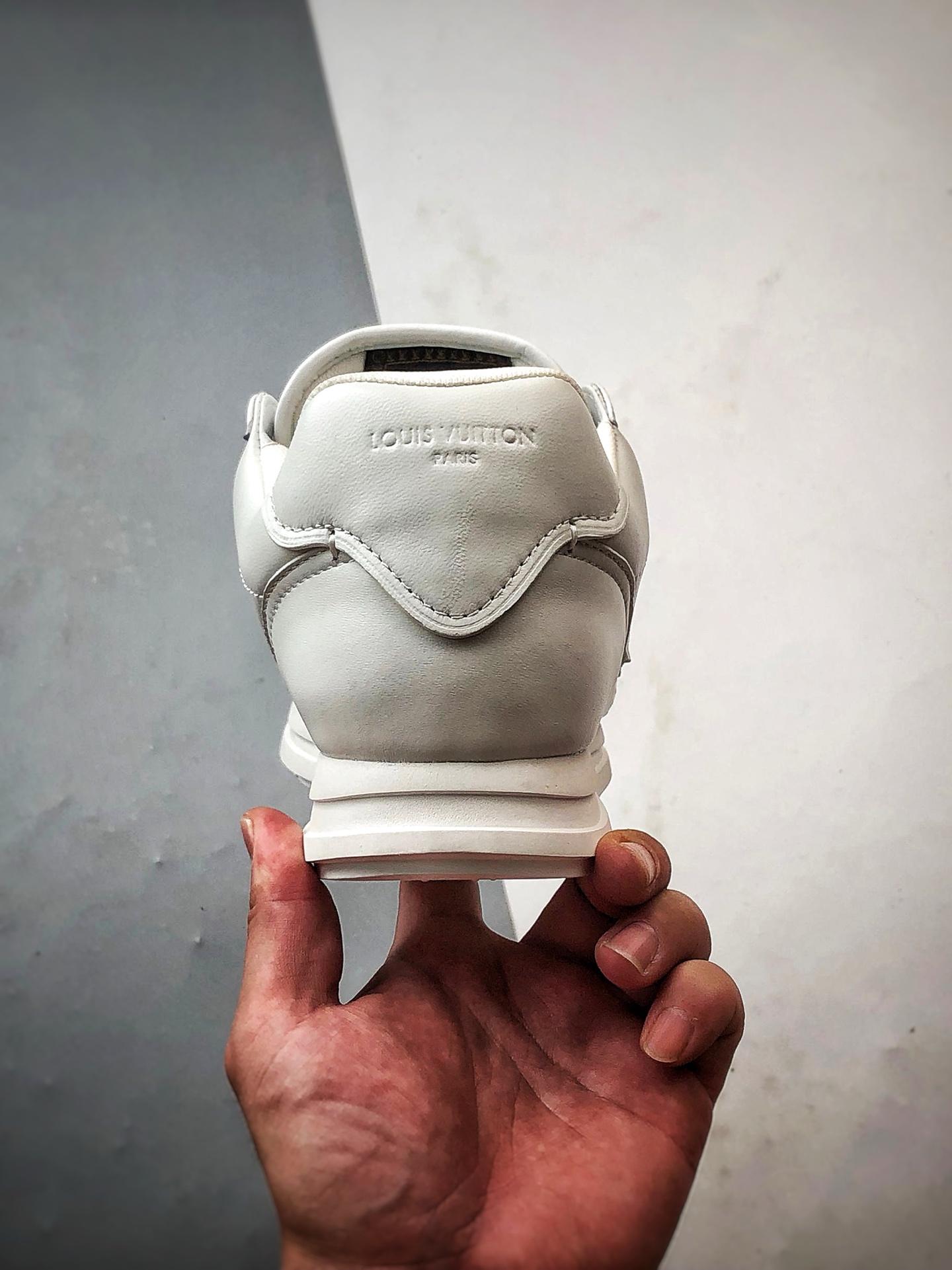 520 驴牌 x Ni Buttersoft FW25 白色 联名款舒适柔软黄油休闲运动鞋