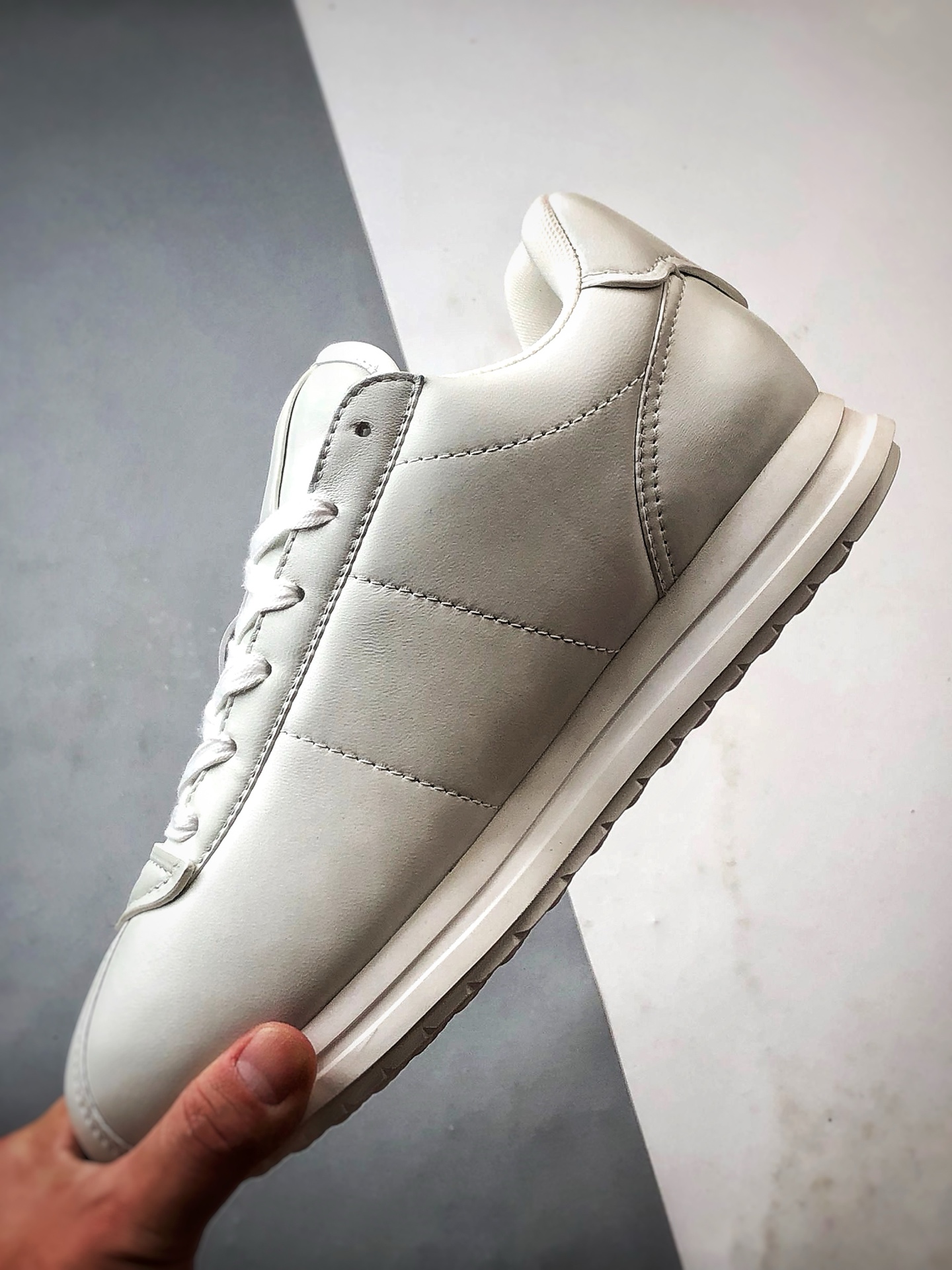 520 驴牌 x Ni Buttersoft FW25 白色 联名款舒适柔软黄油休闲运动鞋