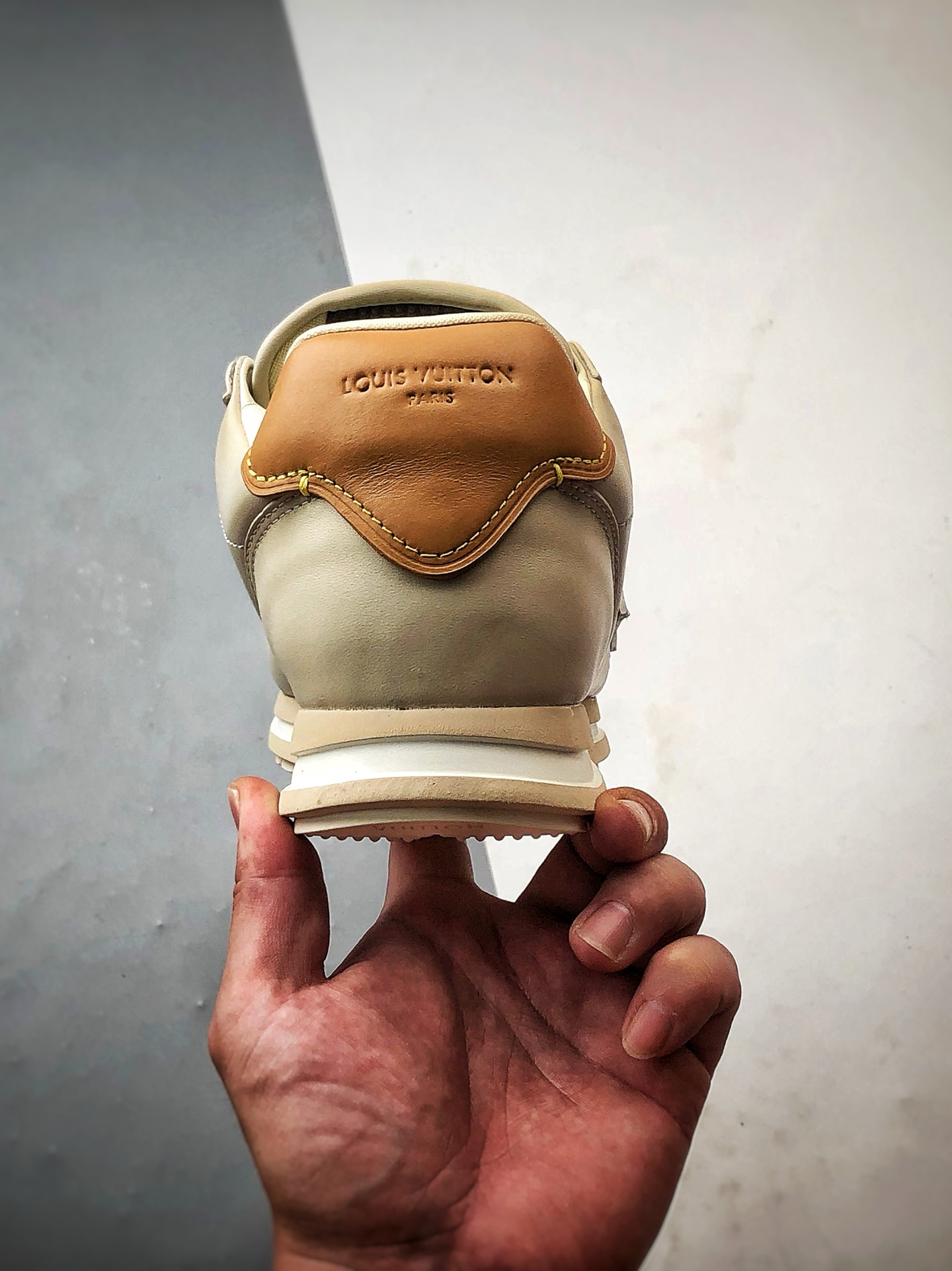 520 驴牌 x Ni Buttersoft FW25 米棕 联名款舒适柔软黄油休闲运动鞋