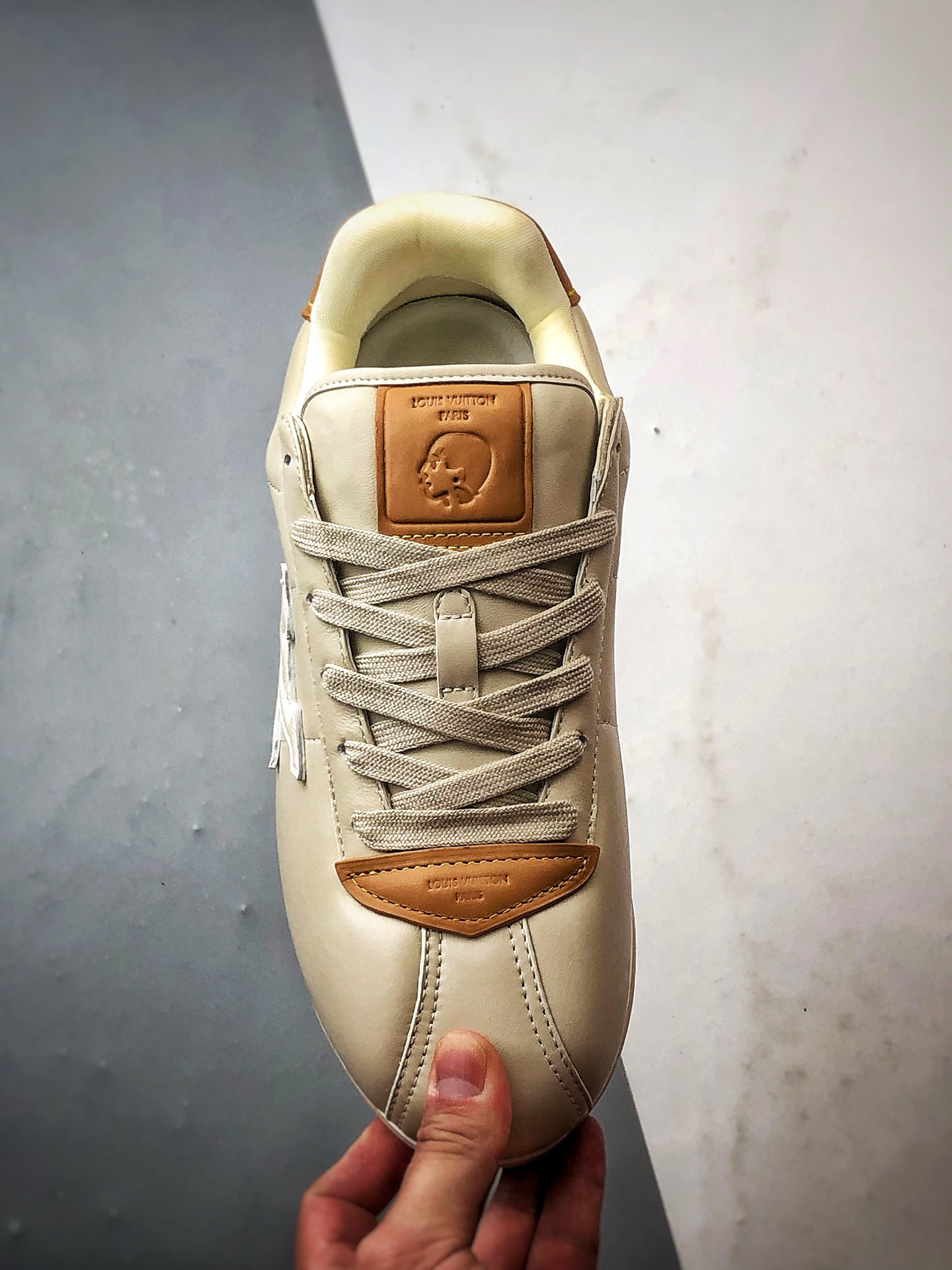 520 驴牌 x Ni Buttersoft FW25 米棕 联名款舒适柔软黄油休闲运动鞋