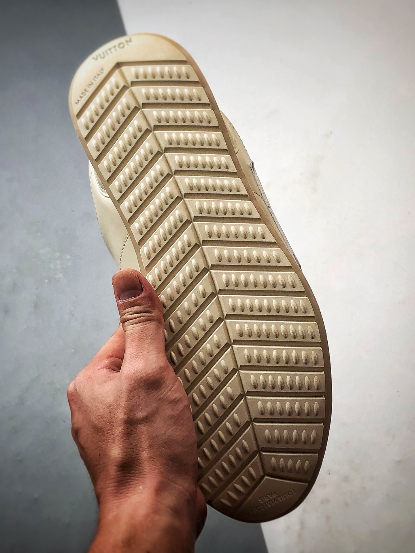 520 驴牌 x Ni Buttersoft FW25 米棕 联名款舒适柔软黄油休闲运动鞋