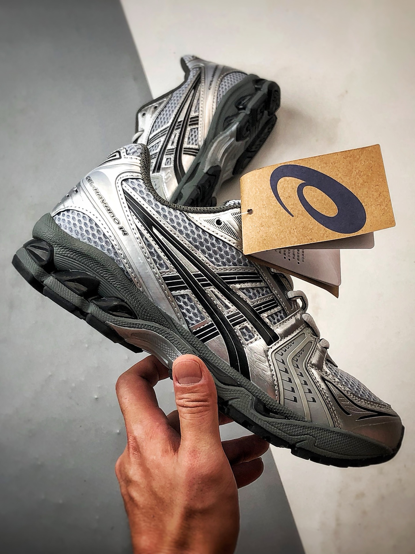 200 Asics Gel-Kayano 14 银黑 亚瑟士14代 纳米纤维气垫百搭休闲运动慢跑鞋 1203A706-020-Chinese UA Cheap High Quatity Brand Clothes Bags handbags Sneakers wholesale wholesaler seller from China Factory suppliers Fashion Clothing Shoes best Quality Beautiful Price 200 Asics Gel-Kayano 14 银黑 亚瑟士14代 纳米纤维气垫百搭休闲运动慢跑鞋 1203A706-020