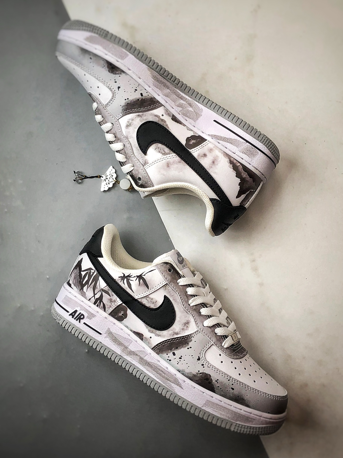 260 Air Force 1 '07 Low 灰白黑山水涂鸦 FJ4146-100